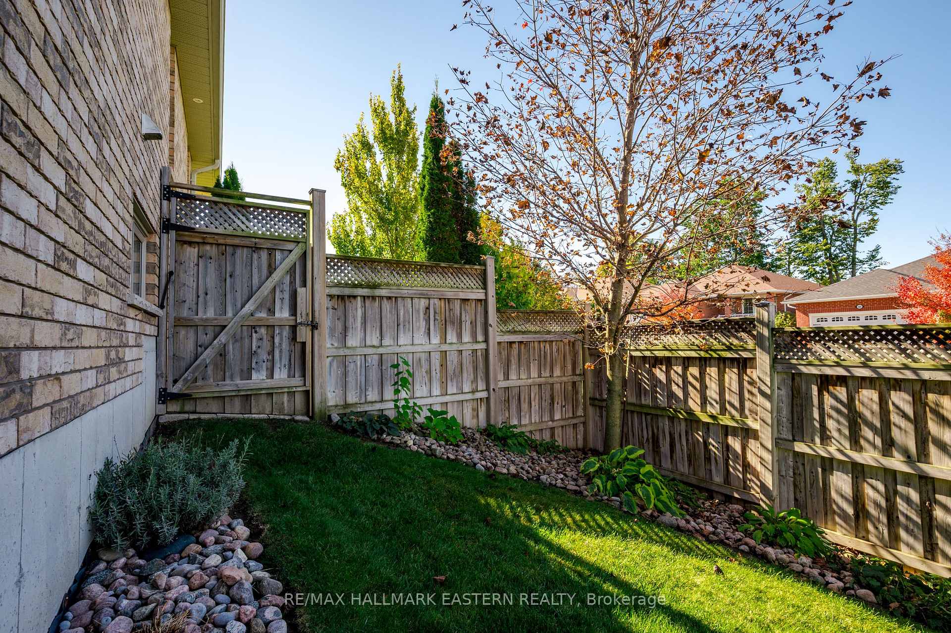 Photo 48 of 748 Overend Gardens, Peterborough, Monaghan Ward 2 — HOMEH