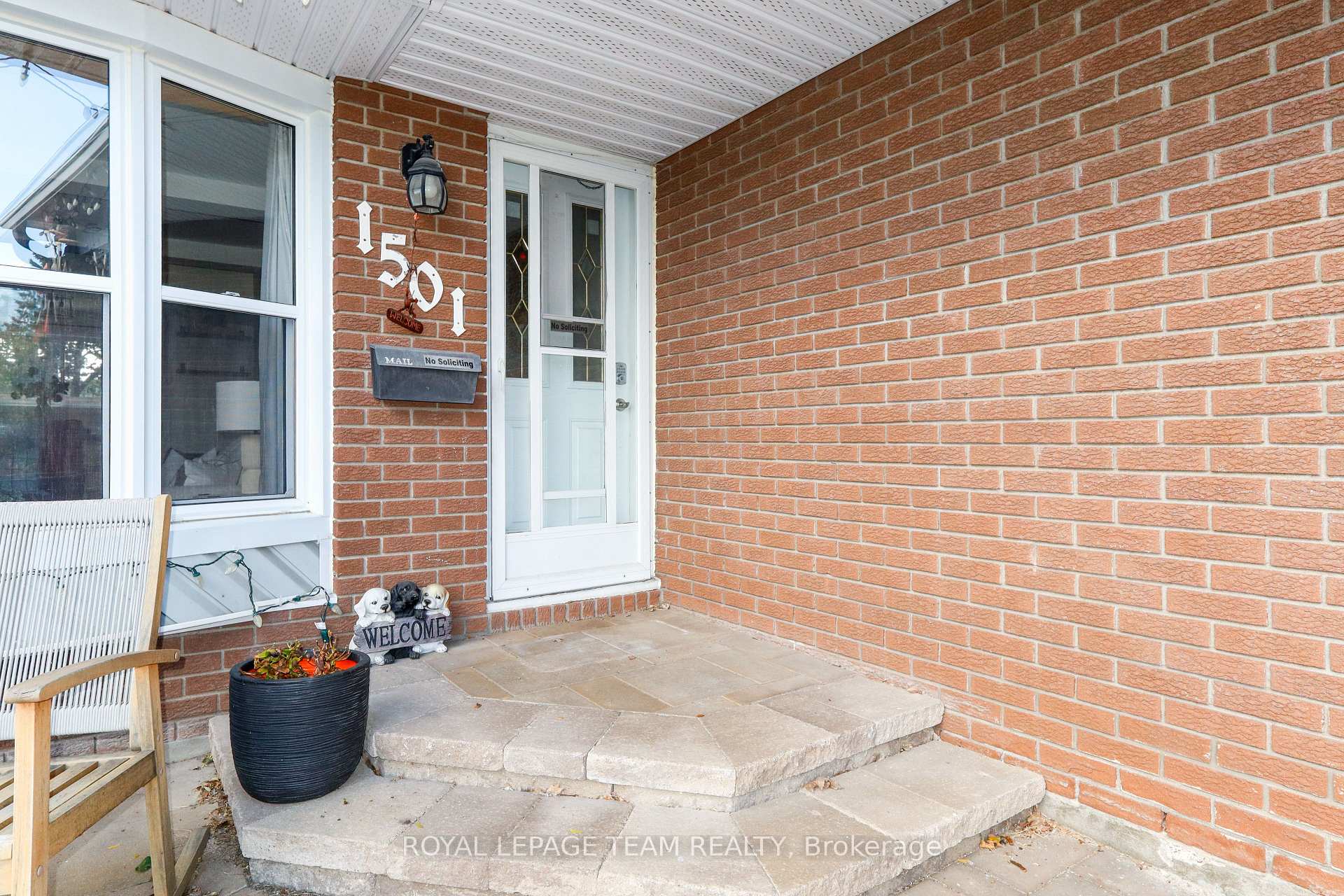 Photo 5 of 1501 Meadowbrook Road, Ottawa, Pineview — HOMEH