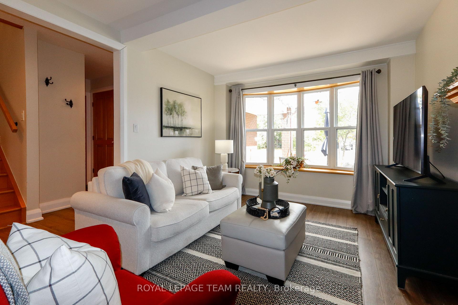 Photo 10 of 1501 Meadowbrook Road, Ottawa, Pineview — HOMEH