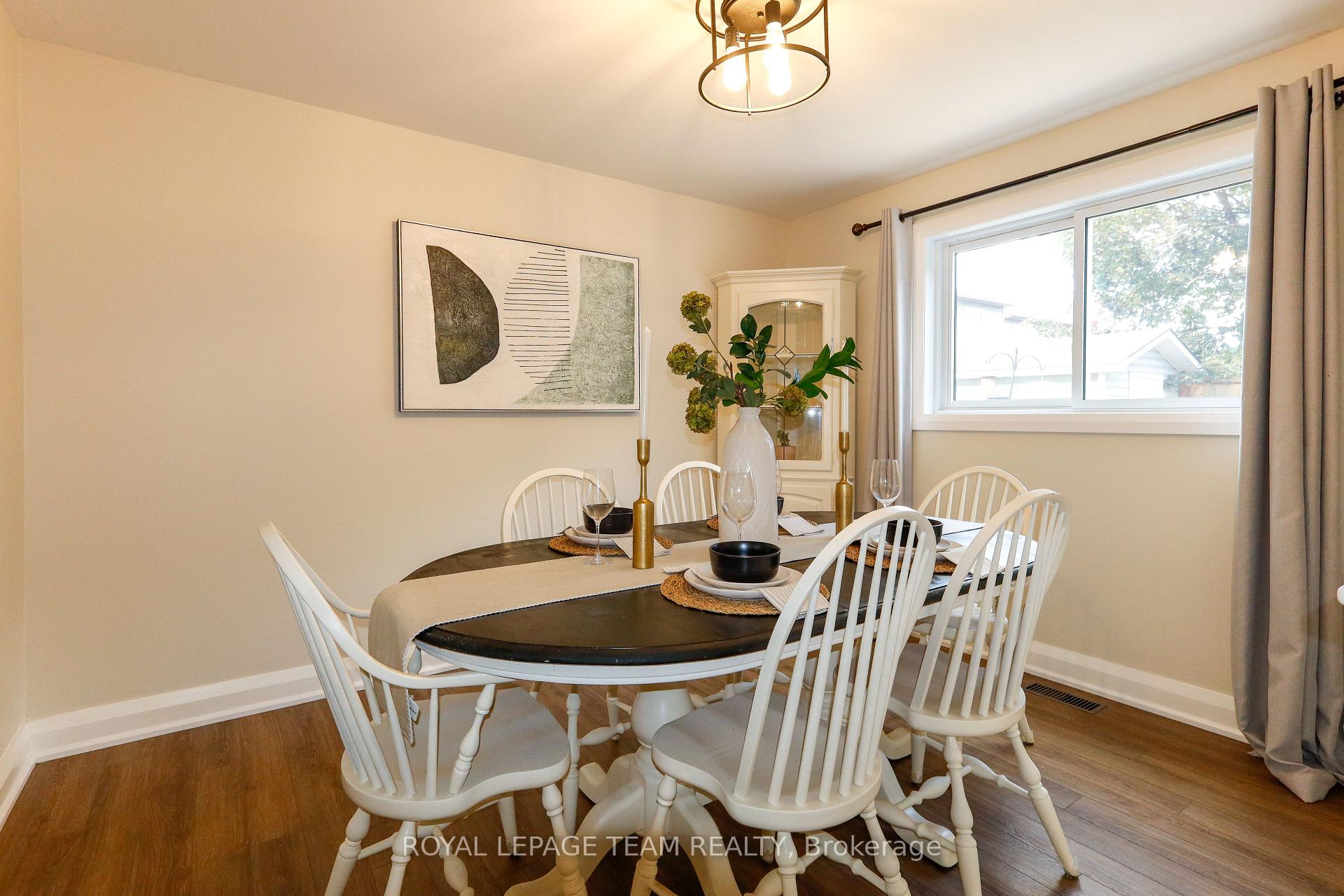 Photo 15 of 1501 Meadowbrook Road, Ottawa, Pineview — HOMEH