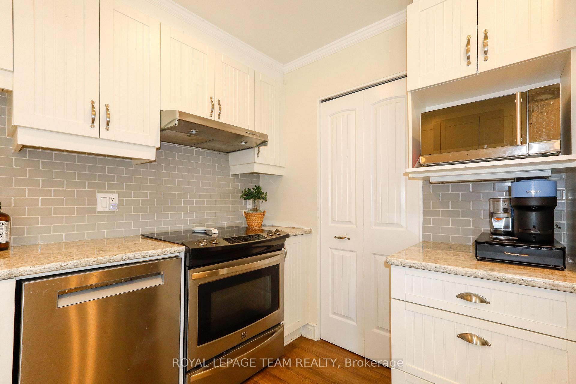 Photo 18 of 1501 Meadowbrook Road, Ottawa, Pineview — HOMEH