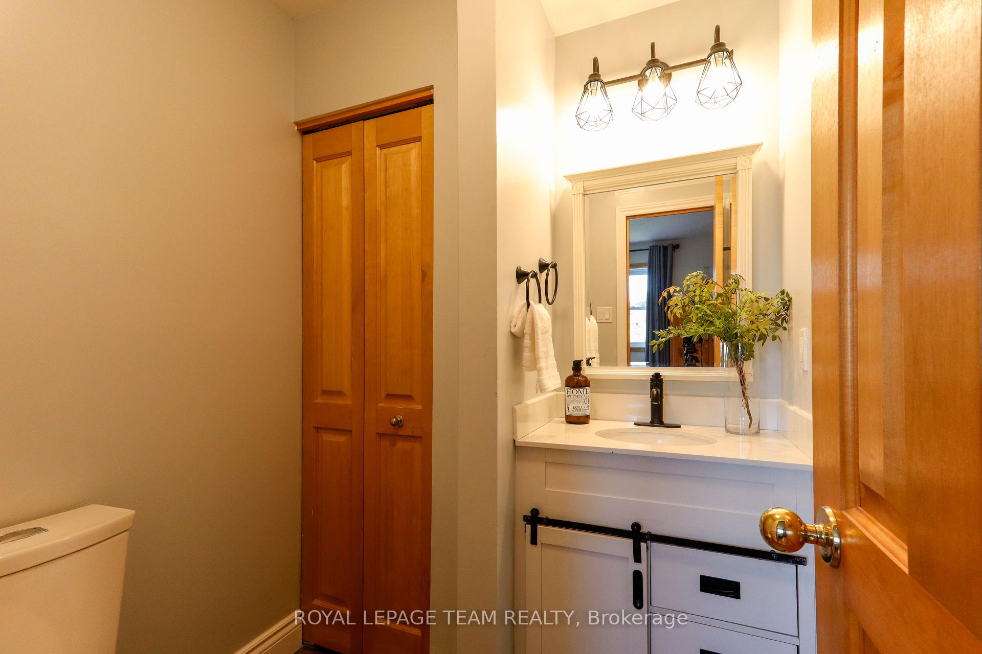 Photo 30 of 1501 Meadowbrook Road, Ottawa, Pineview — HOMEH