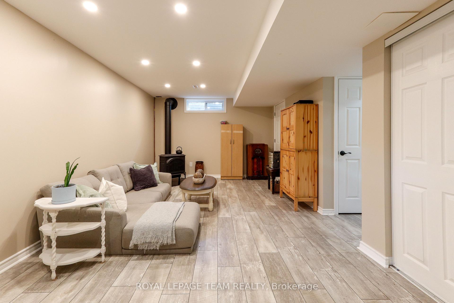 Photo 38 of 1501 Meadowbrook Road, Ottawa, Pineview — HOMEH