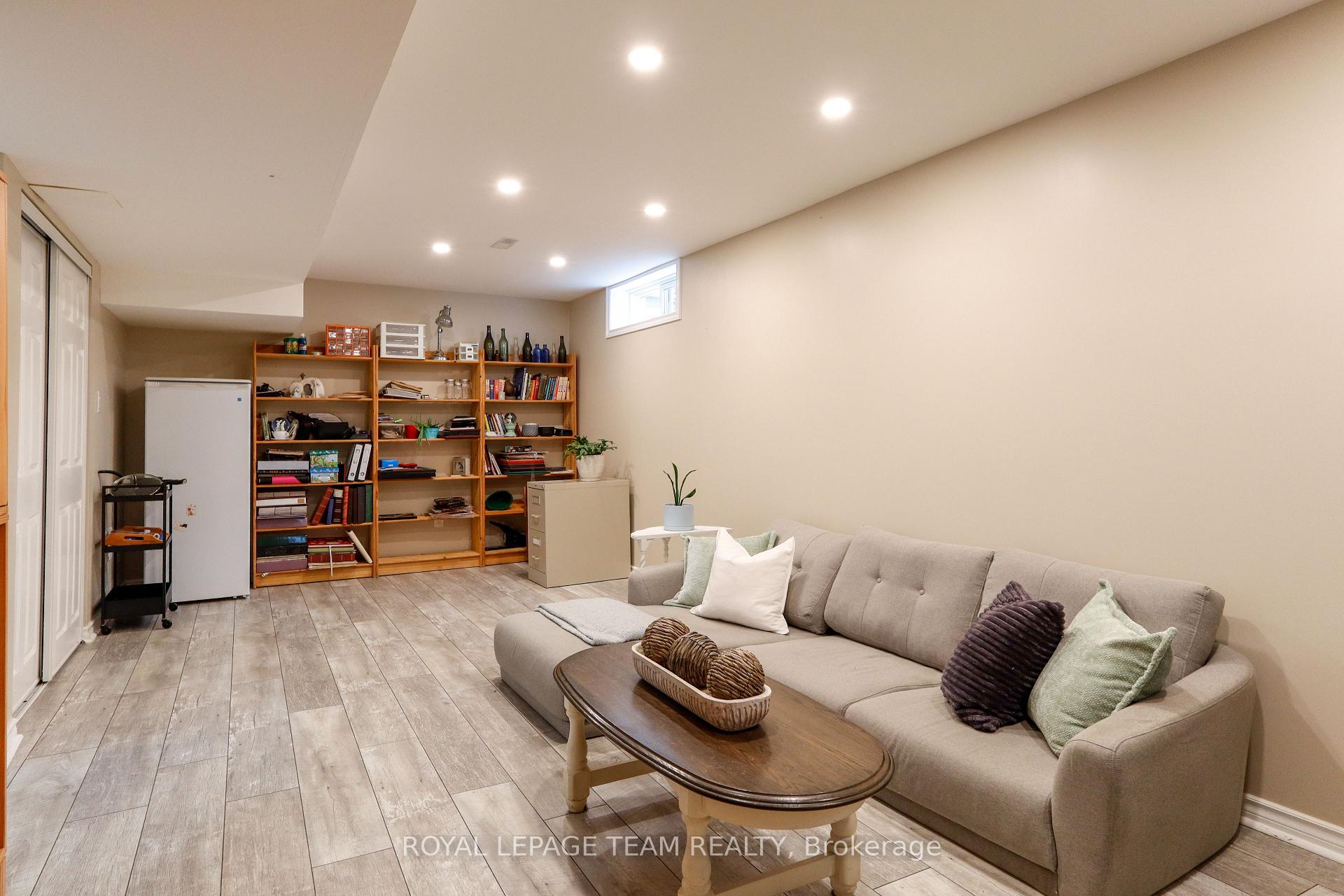 Photo 39 of 1501 Meadowbrook Road, Ottawa, Pineview — HOMEH