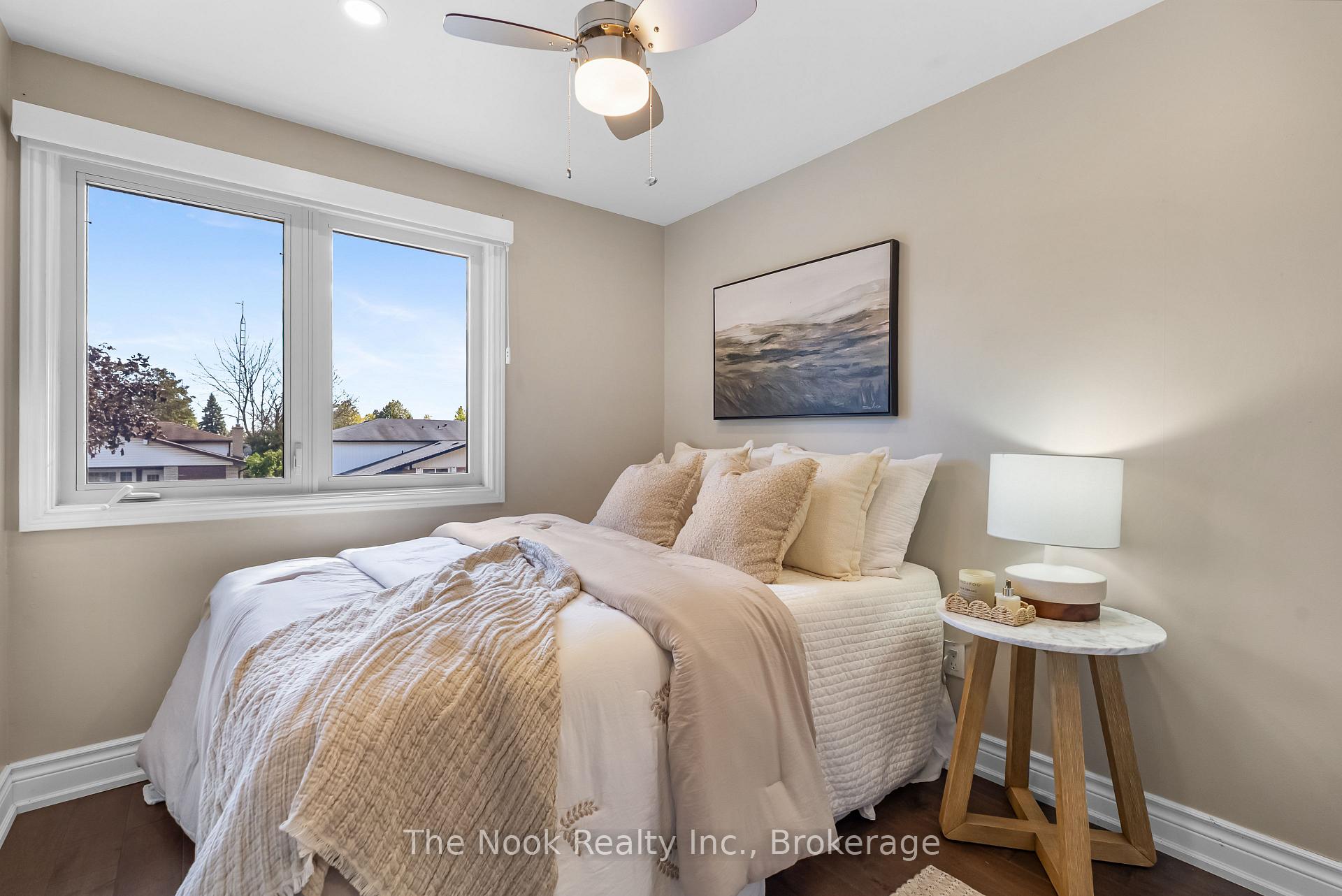 Photo 24 of 648 Berwick Crescent, Oshawa, McLaughlin — HOMEH