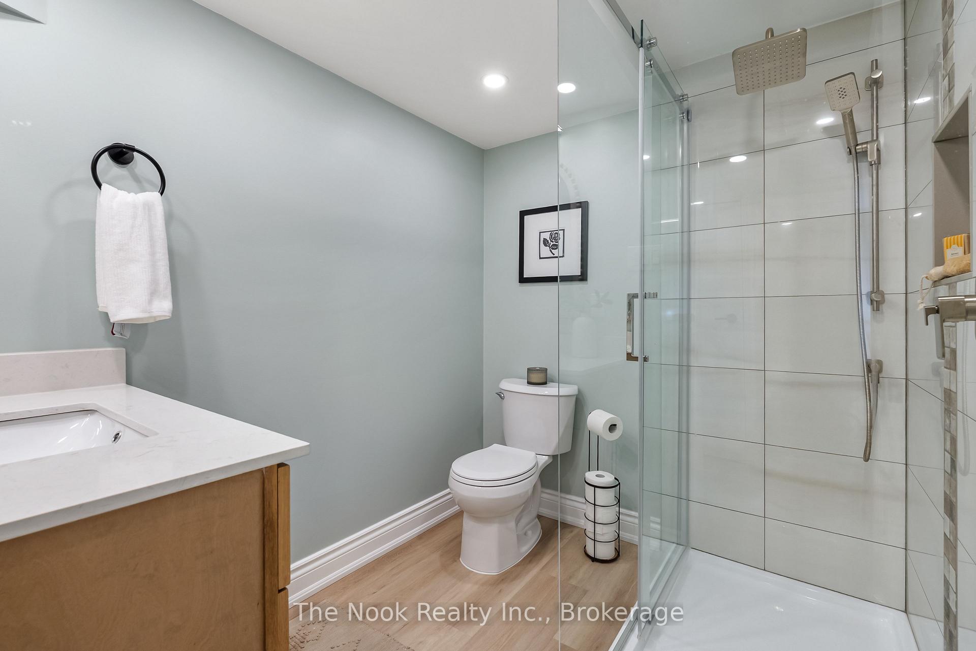 Photo 31 of 648 Berwick Crescent, Oshawa, McLaughlin — HOMEH