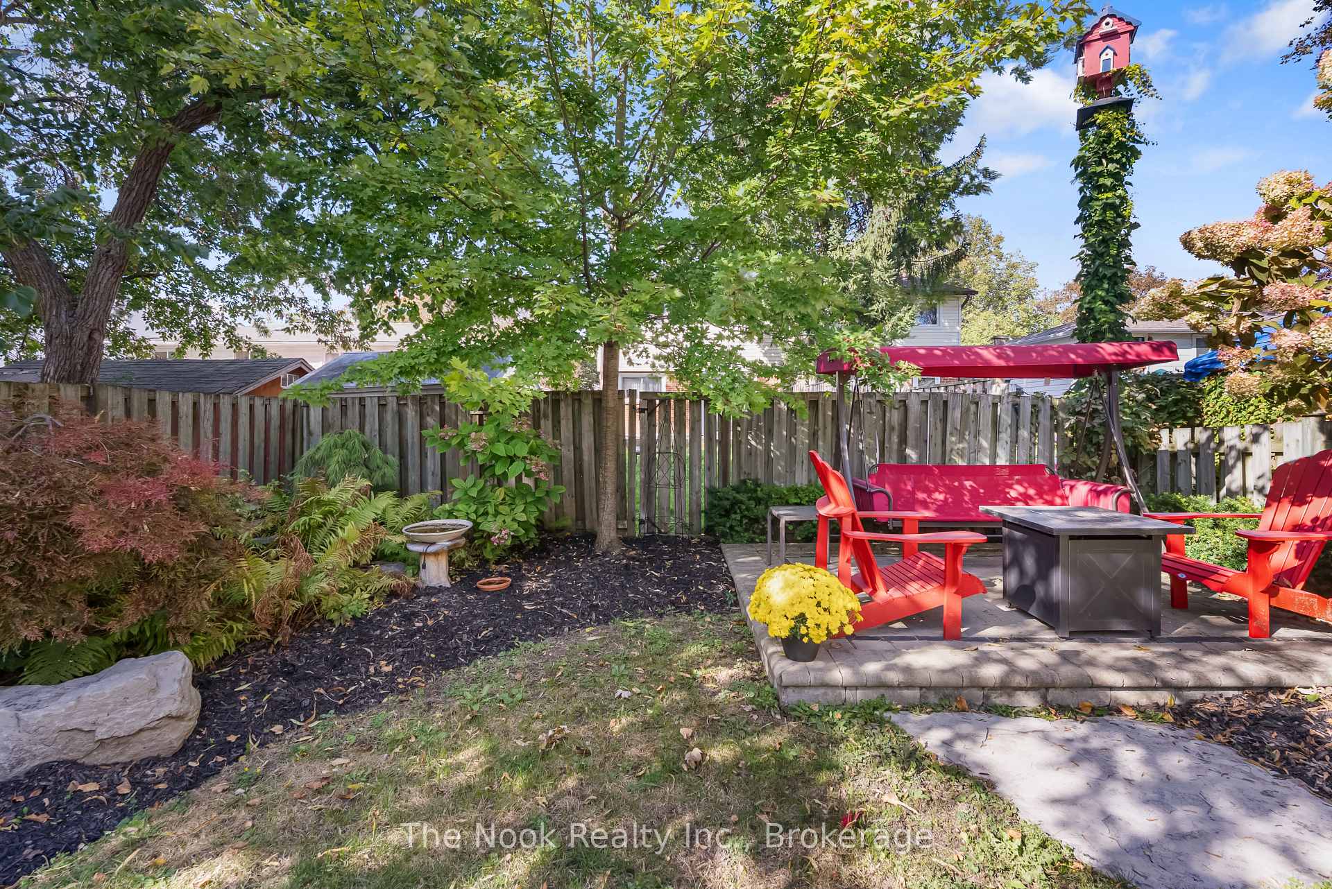 Photo 37 of 648 Berwick Crescent, Oshawa, McLaughlin — HOMEH