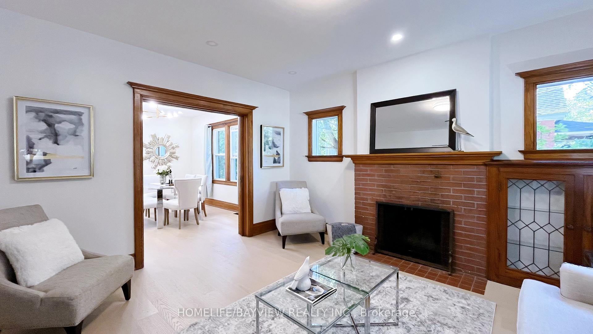 Photo 7 of 82 Centre Street E, Richmond Hill, Crosby — HOMEH