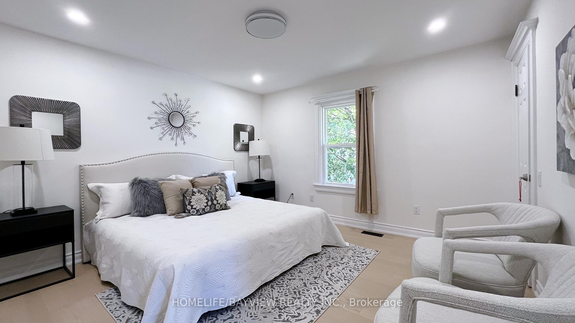 Photo 11 of 82 Centre Street E, Richmond Hill, Crosby — HOMEH