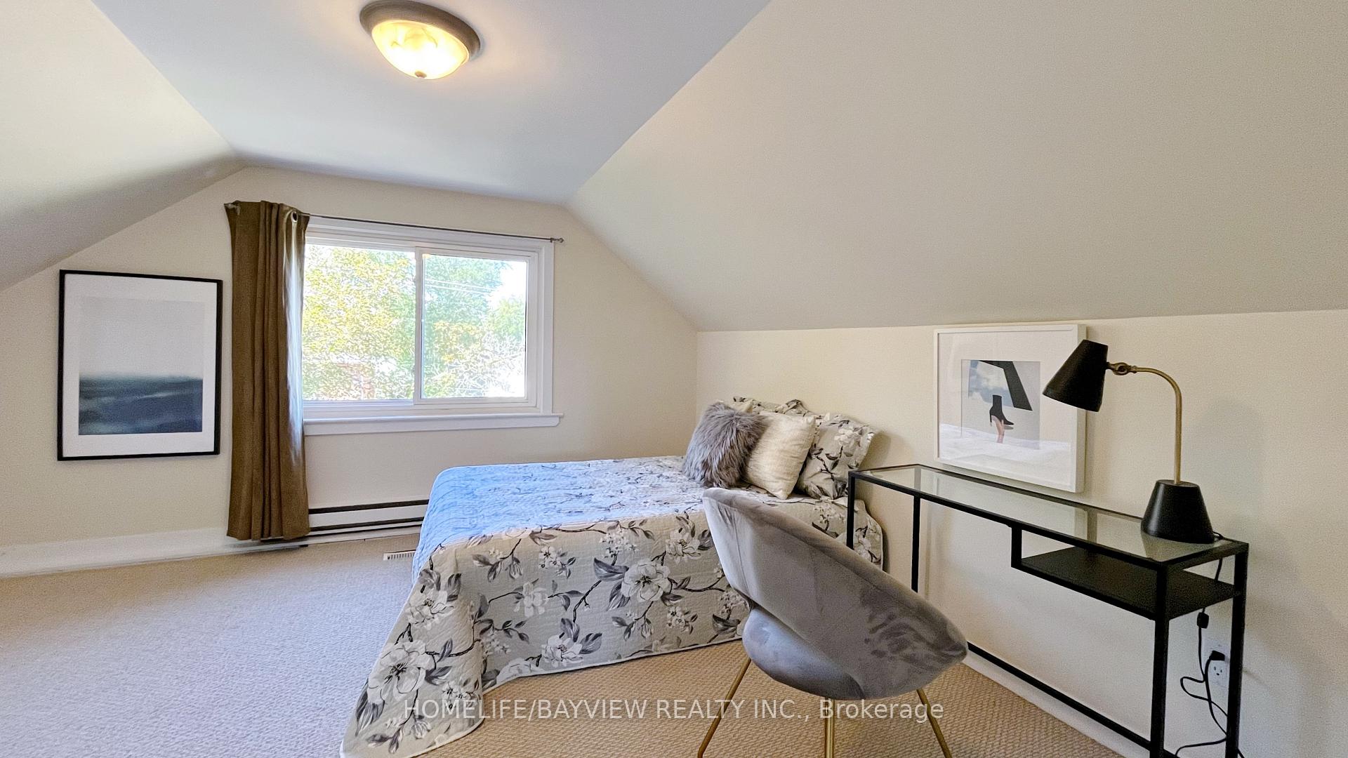 Photo 22 of 82 Centre Street E, Richmond Hill, Crosby — HOMEH