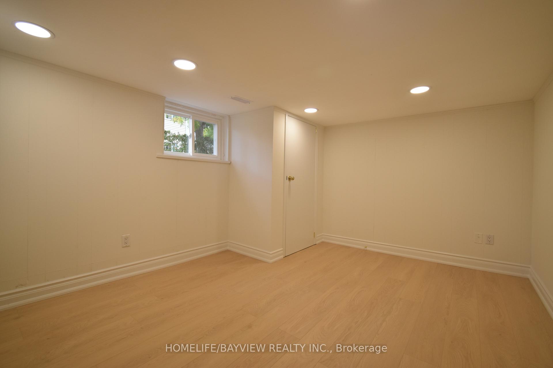 Photo 23 of 82 Centre Street E, Richmond Hill, Crosby — HOMEH