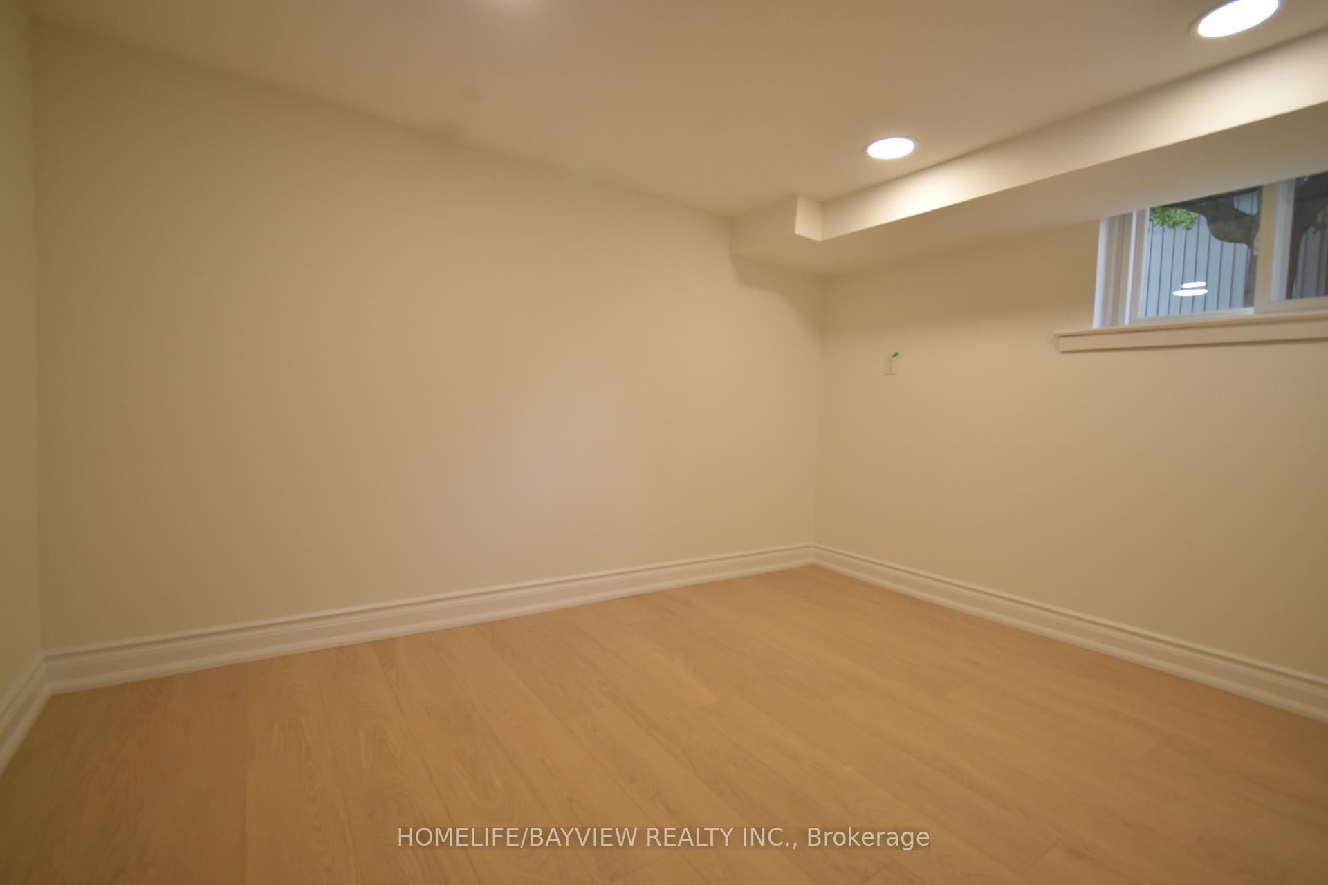 Photo 24 of 82 Centre Street E, Richmond Hill, Crosby — HOMEH