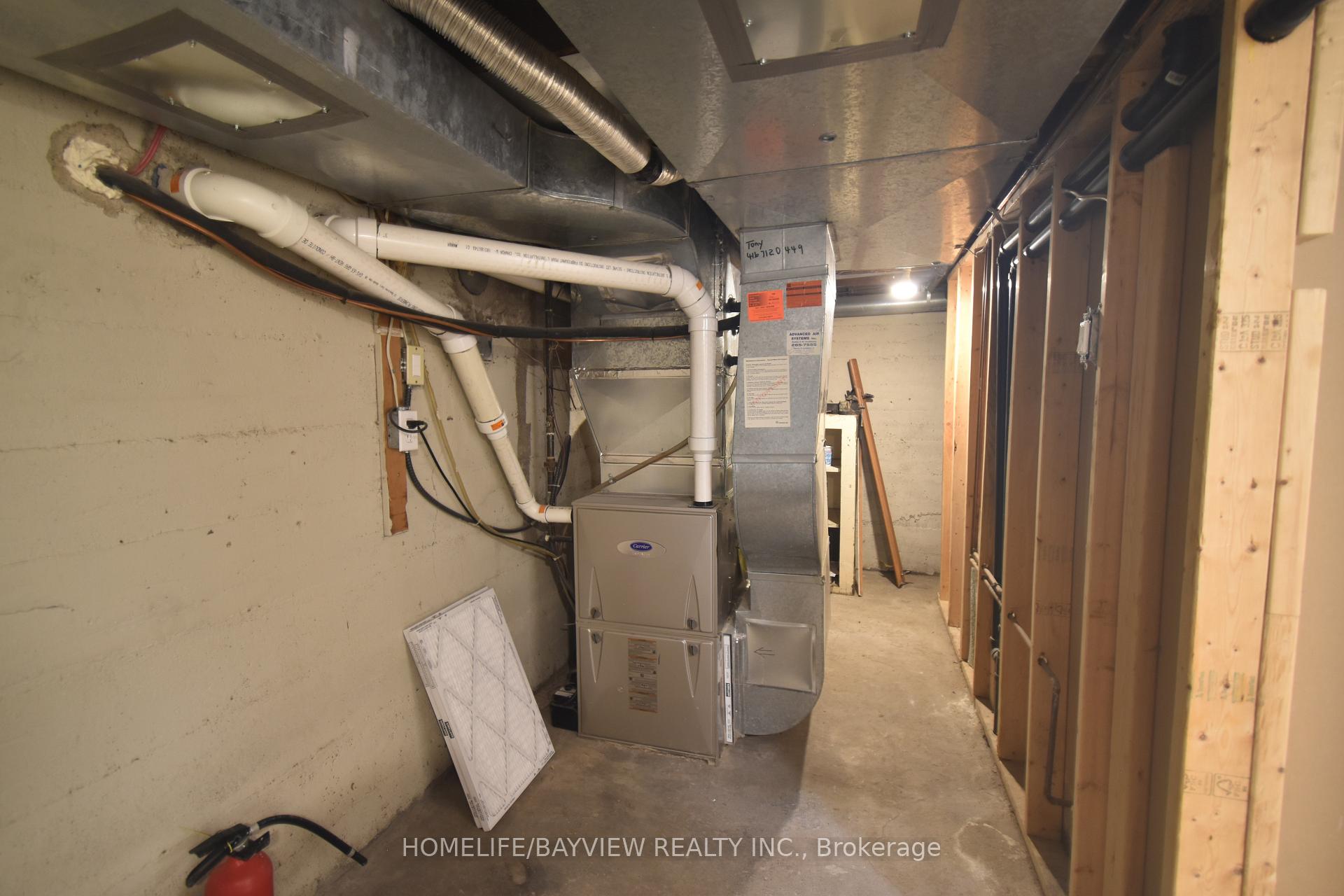 Photo 25 of 82 Centre Street E, Richmond Hill, Crosby — HOMEH