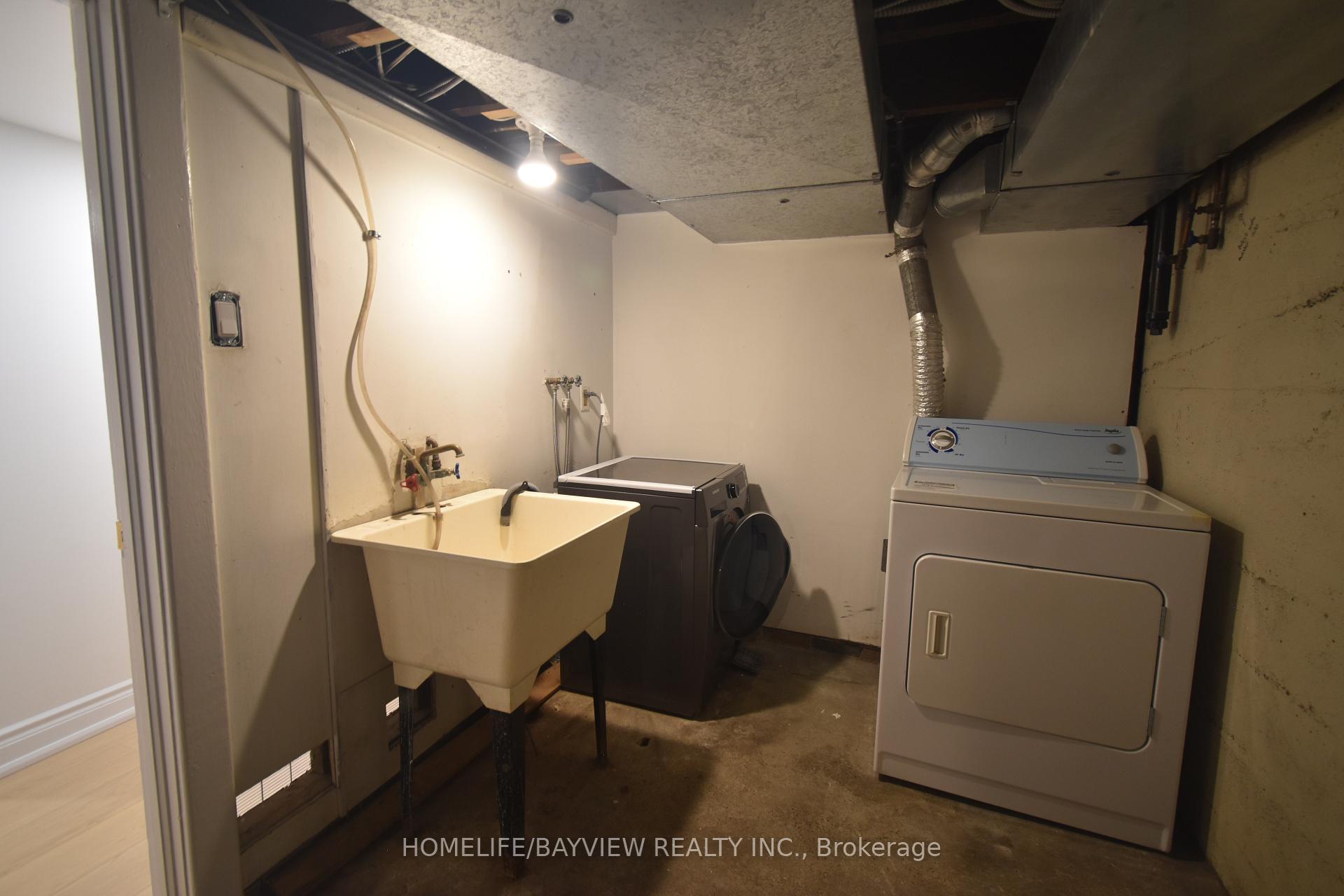 Photo 26 of 82 Centre Street E, Richmond Hill, Crosby — HOMEH