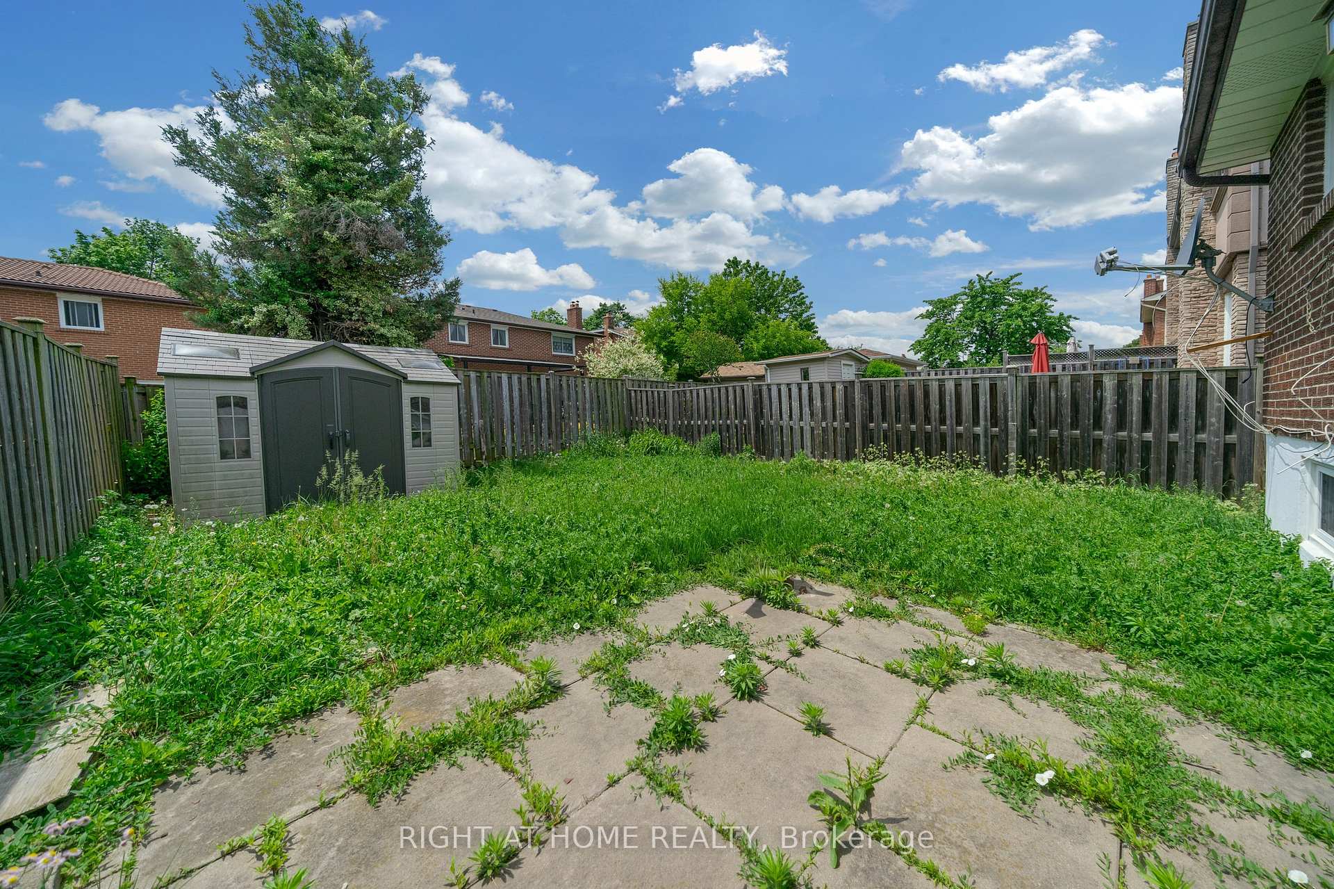 Photo 9 of 3241 Mccarthy Court, Mississauga, Applewood — HOMEH