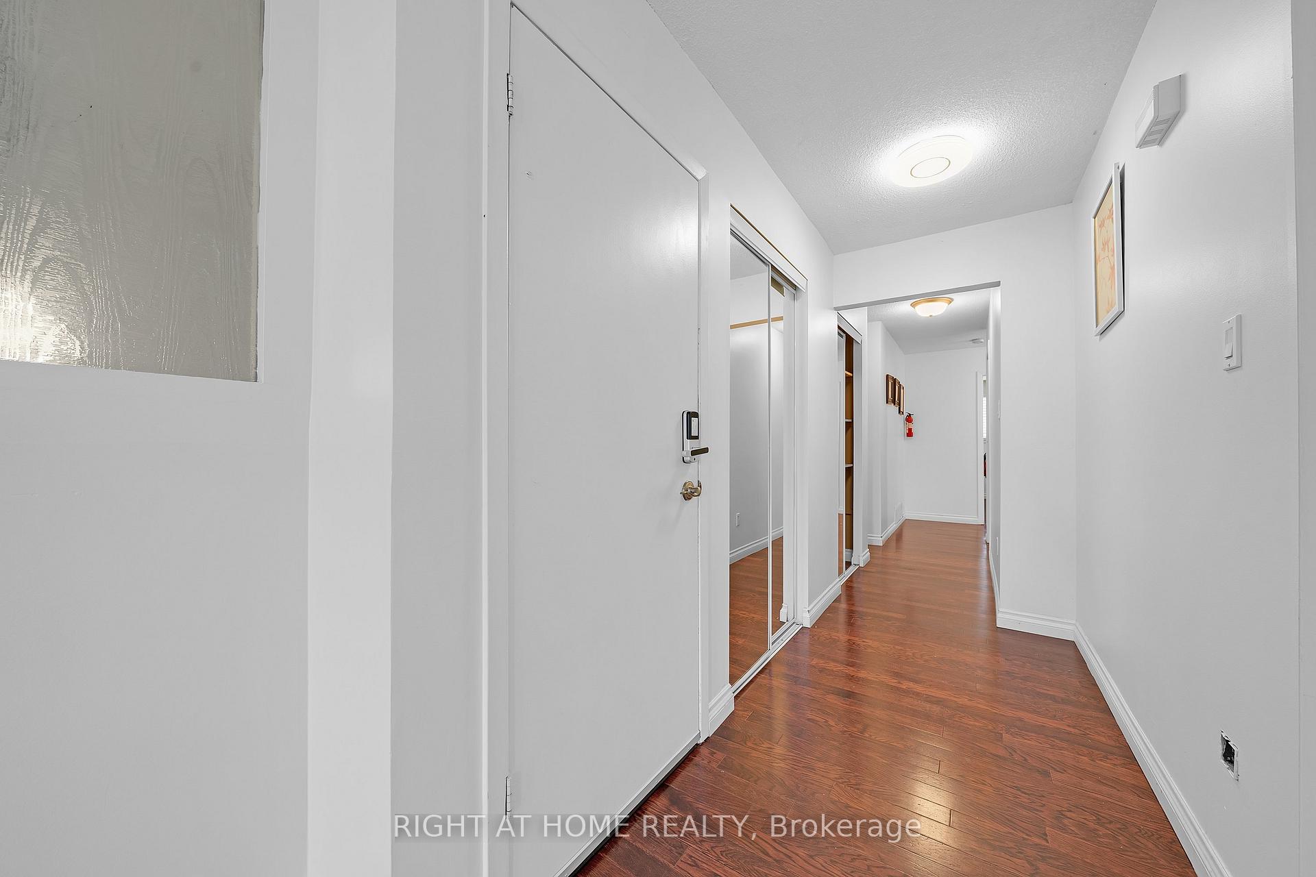 Photo 19 of 3241 Mccarthy Court, Mississauga, Applewood — HOMEH
