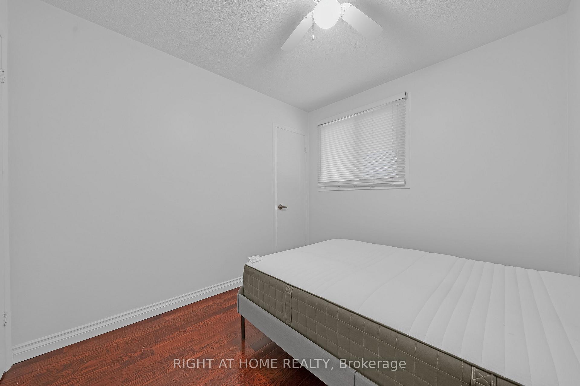 Photo 26 of 3241 Mccarthy Court, Mississauga, Applewood — HOMEH