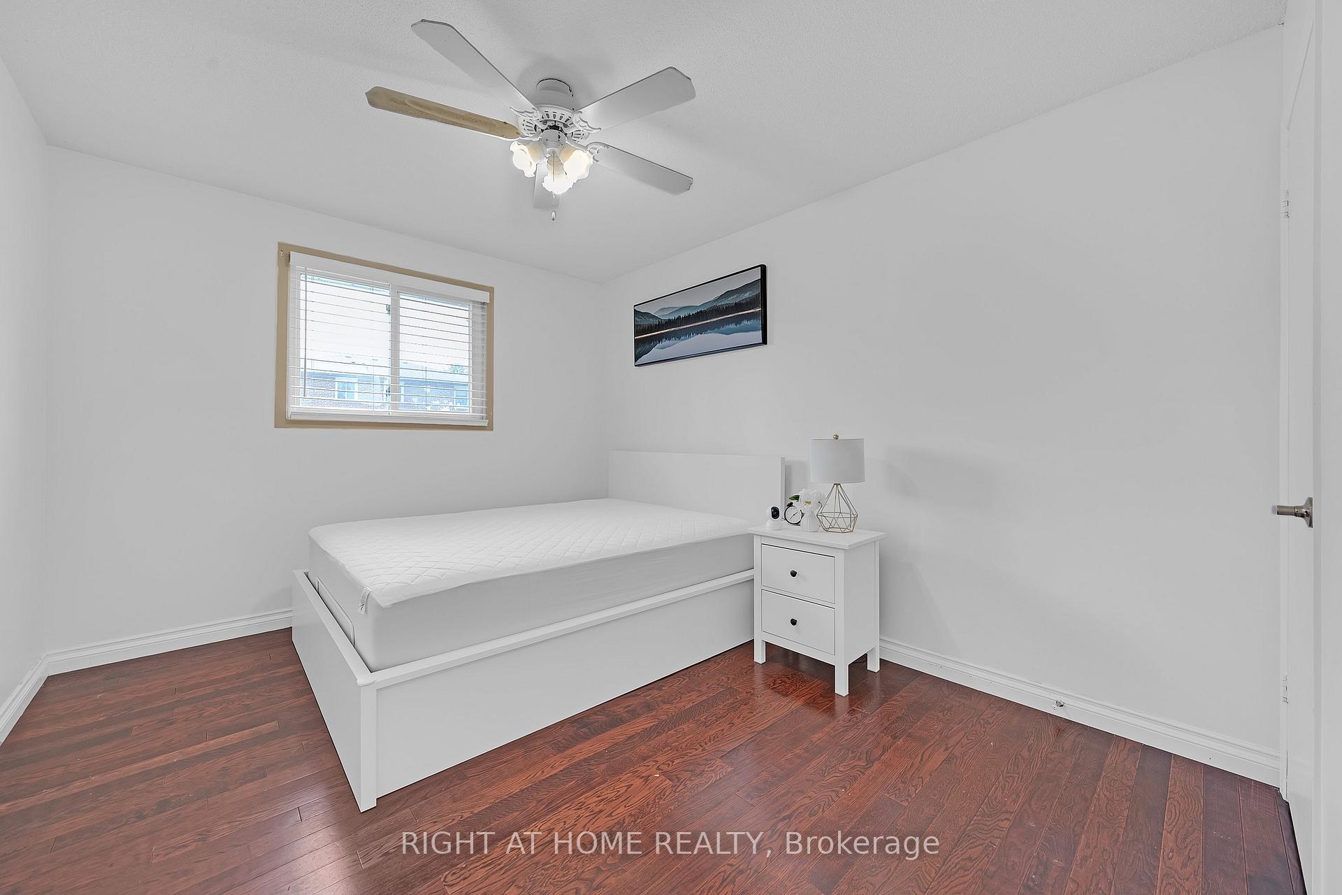 Photo 32 of 3241 Mccarthy Court, Mississauga, Applewood — HOMEH