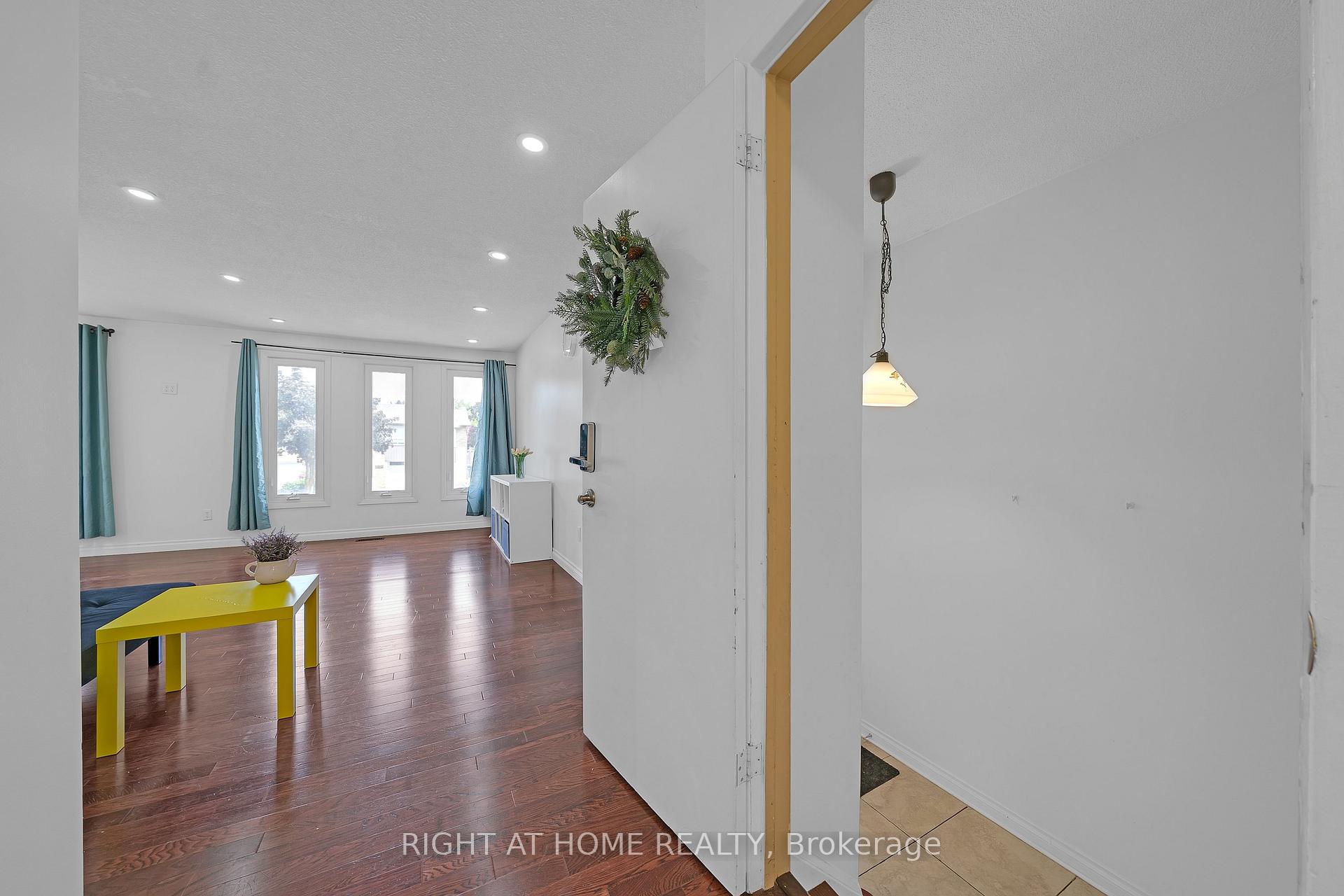 Photo 34 of 3241 Mccarthy Court, Mississauga, Applewood — HOMEH
