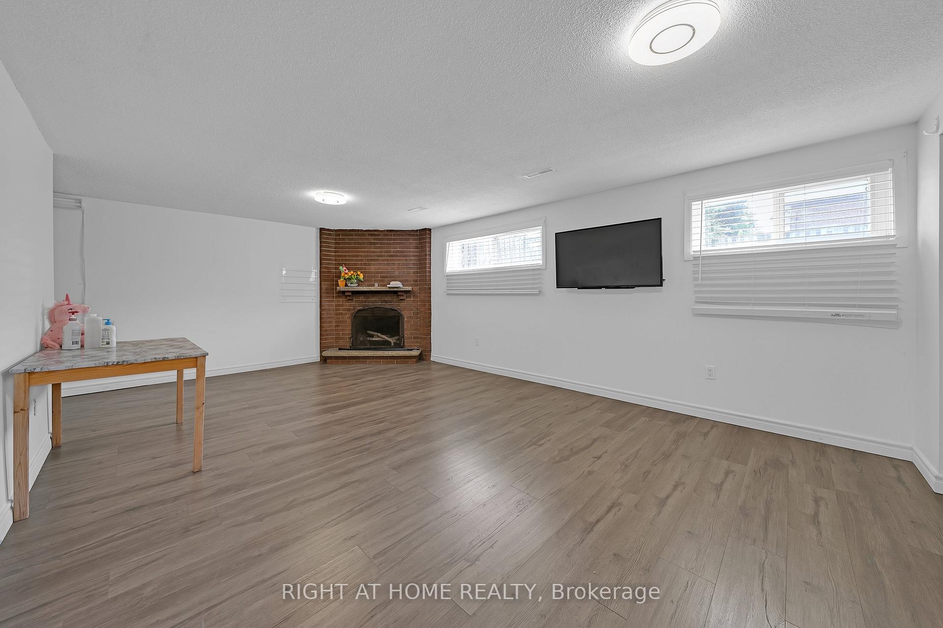 Photo 37 of 3241 Mccarthy Court, Mississauga, Applewood — HOMEH