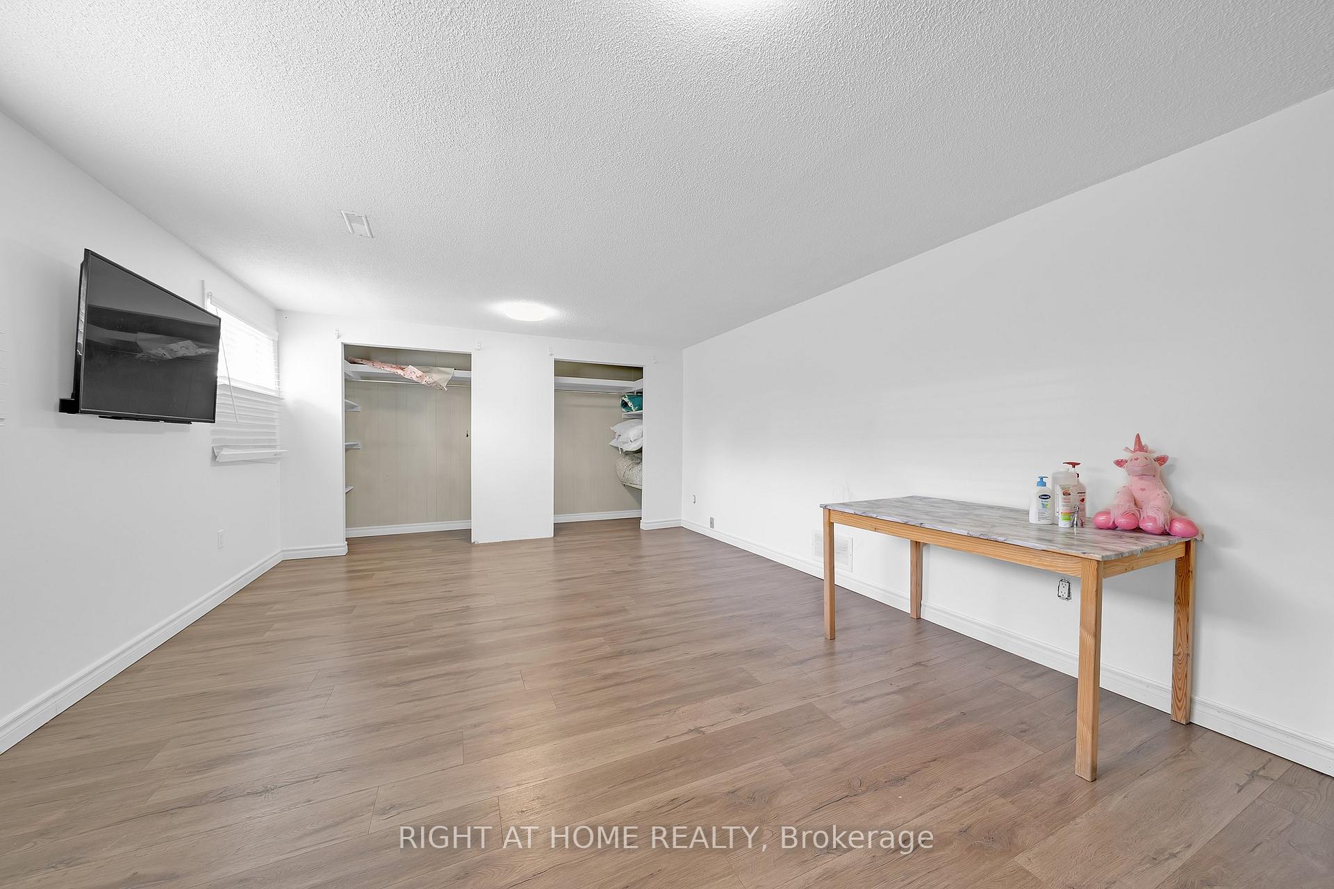 Photo 38 of 3241 Mccarthy Court, Mississauga, Applewood — HOMEH