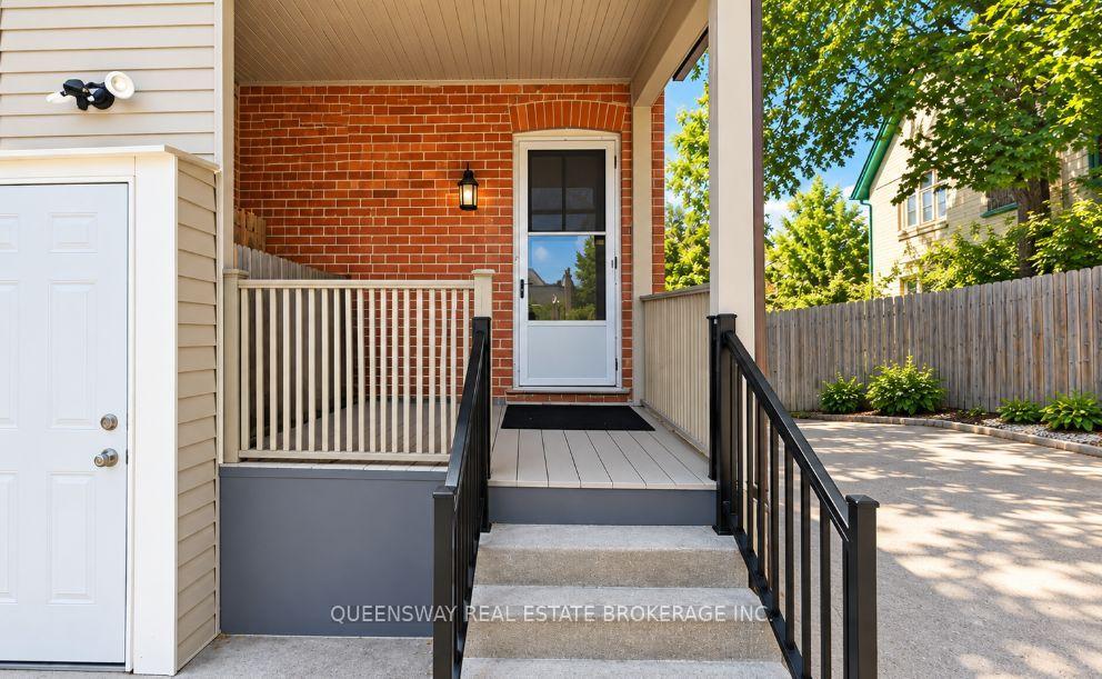 Photo 3 of Unit 1, 73 Mary Street, Barrie, City Centre — HOMEH