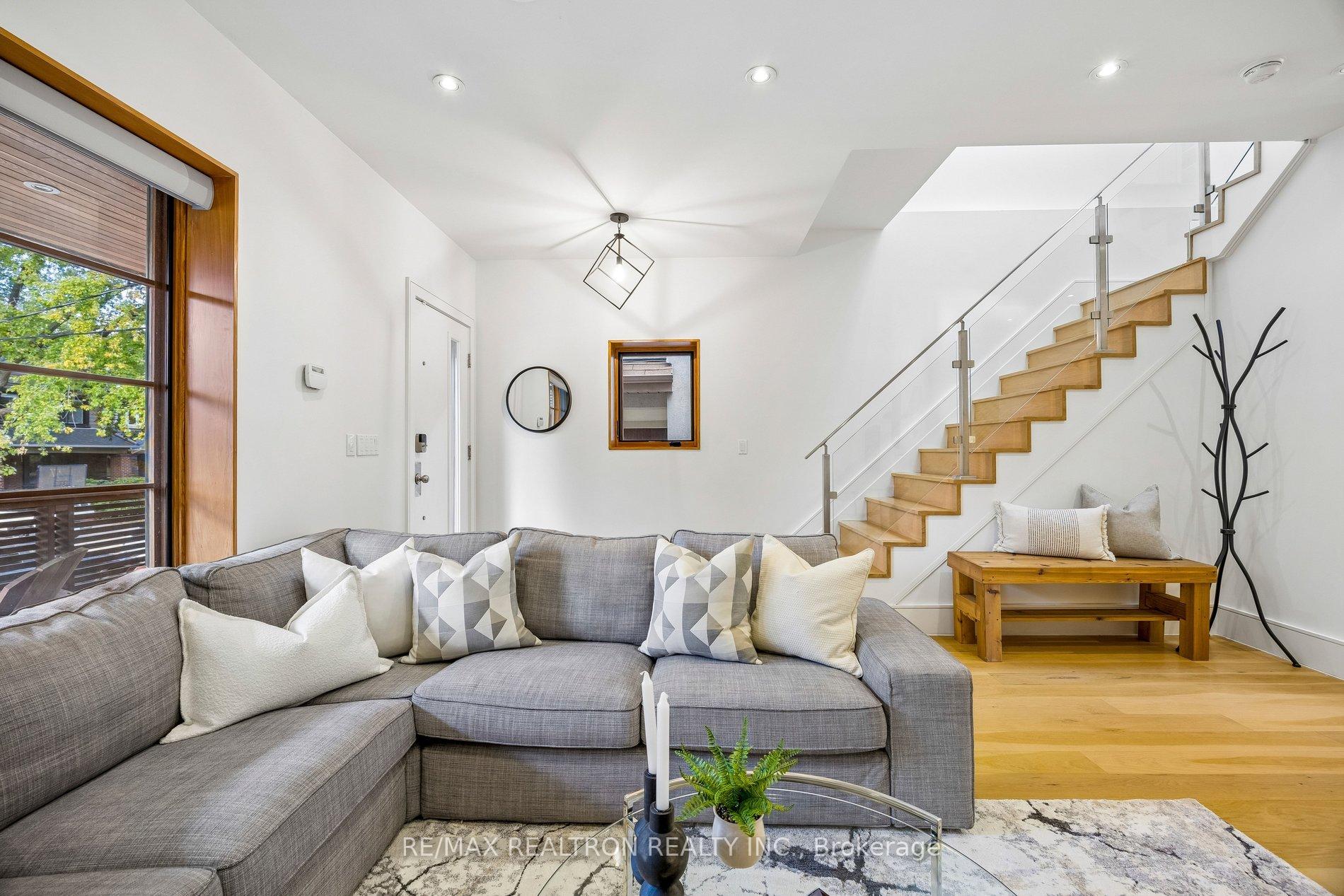 Photo 5 of 125 Pinewood Avenue, Toronto, Humewood-Cedarvale — HOMEH