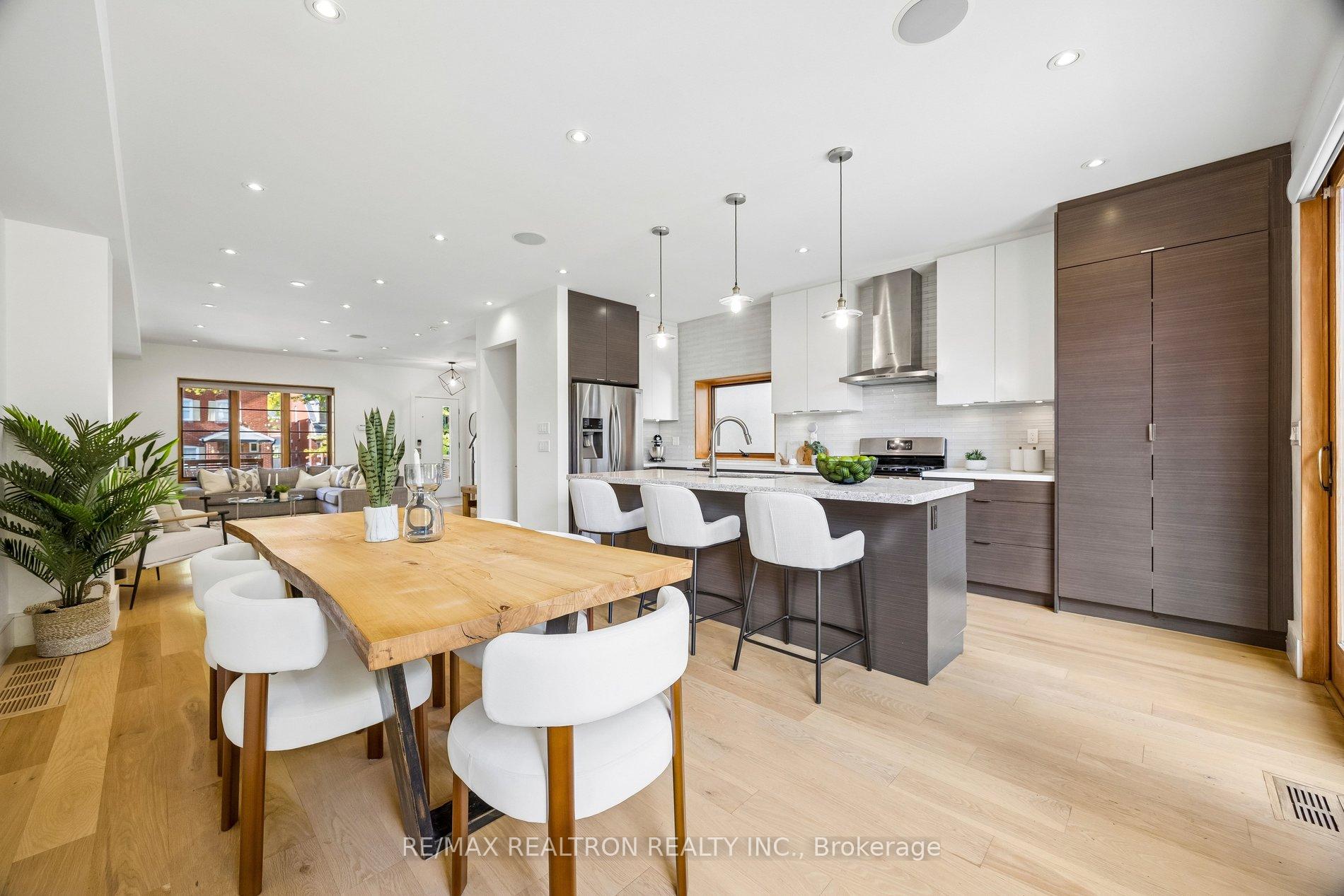 Photo 13 of 125 Pinewood Avenue, Toronto, Humewood-Cedarvale — HOMEH