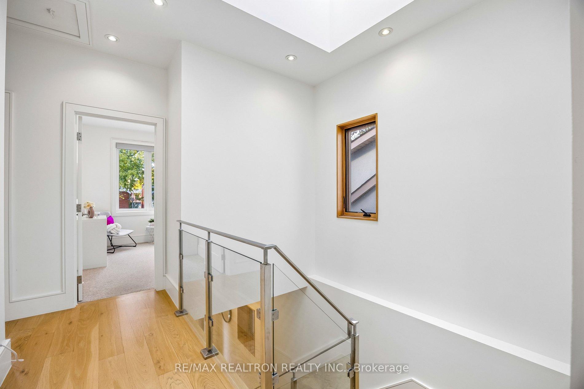 Photo 16 of 125 Pinewood Avenue, Toronto, Humewood-Cedarvale — HOMEH