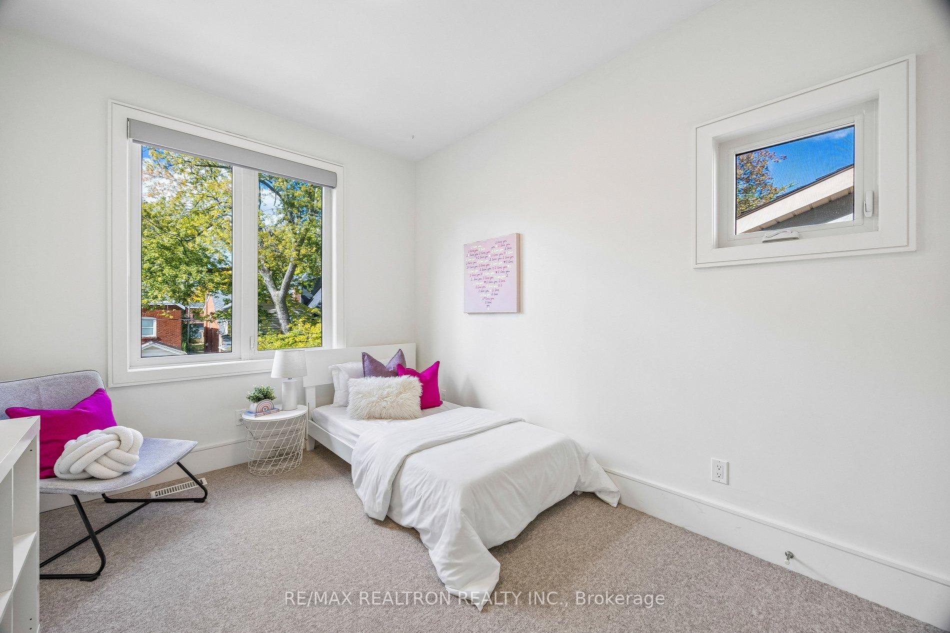 Photo 25 of 125 Pinewood Avenue, Toronto, Humewood-Cedarvale — HOMEH