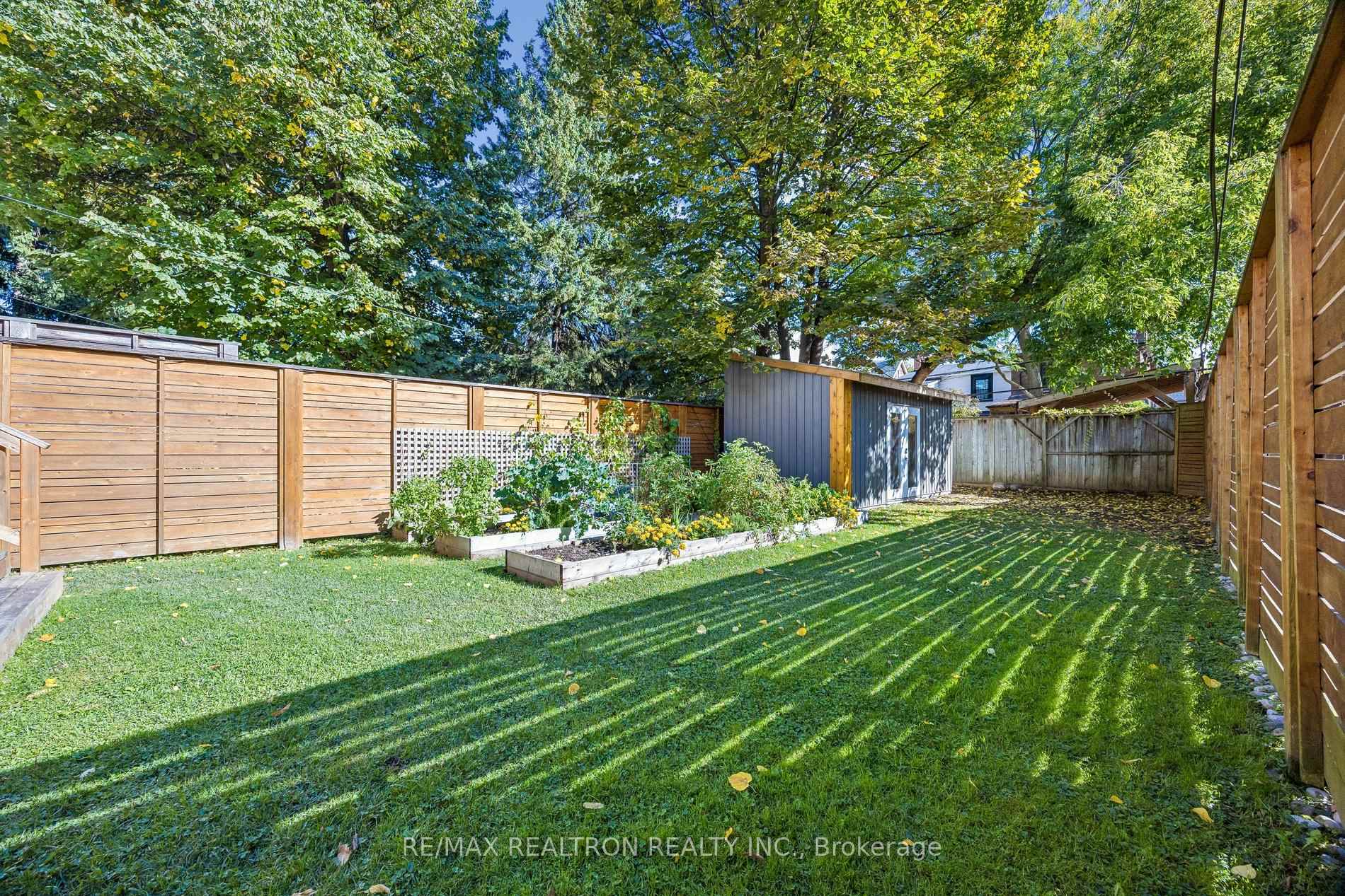 Photo 32 of 125 Pinewood Avenue, Toronto, Humewood-Cedarvale — HOMEH