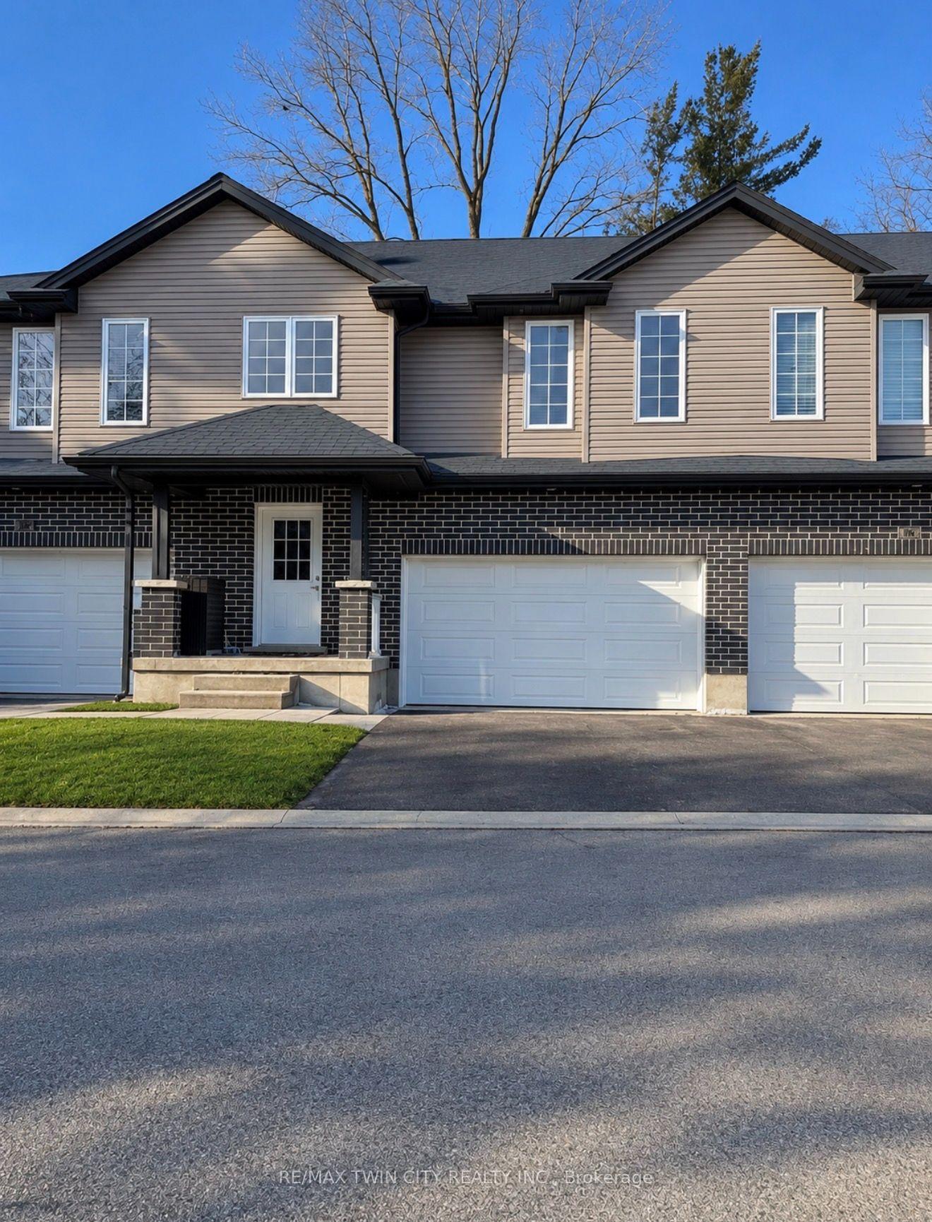 Photo of Unit 17, 343 Huron Street