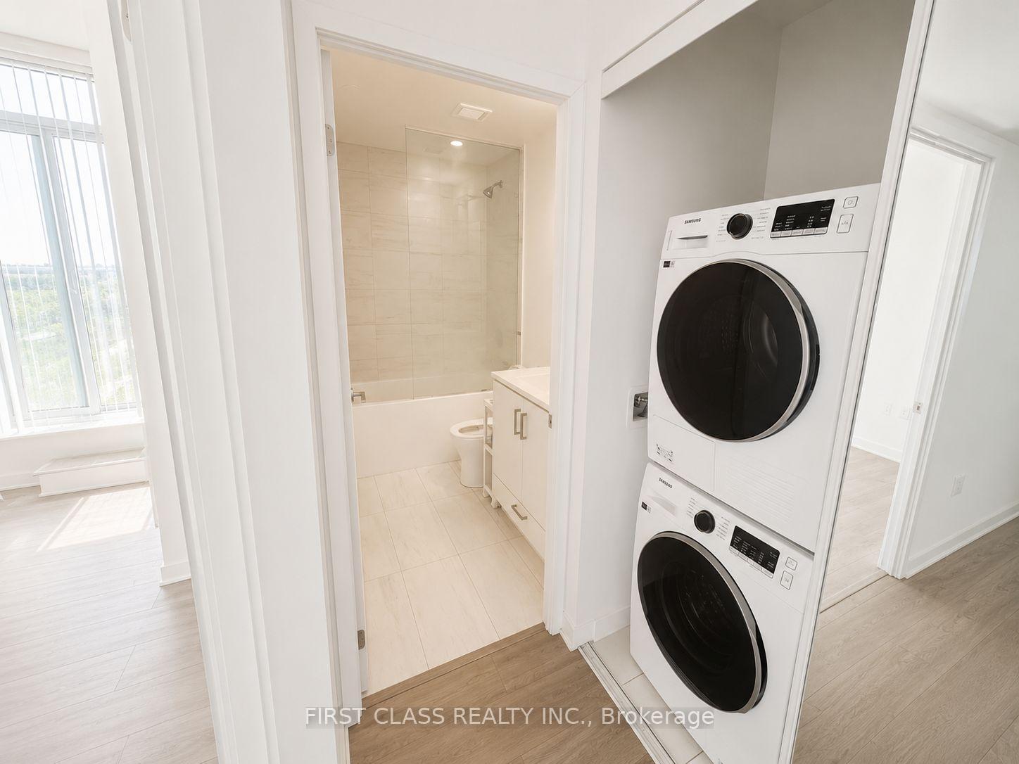 Photo 5 of Unit 1017, 60 Honeycrisp Crescent, Vaughan, Vaughan Corporate Centre — HOMEH