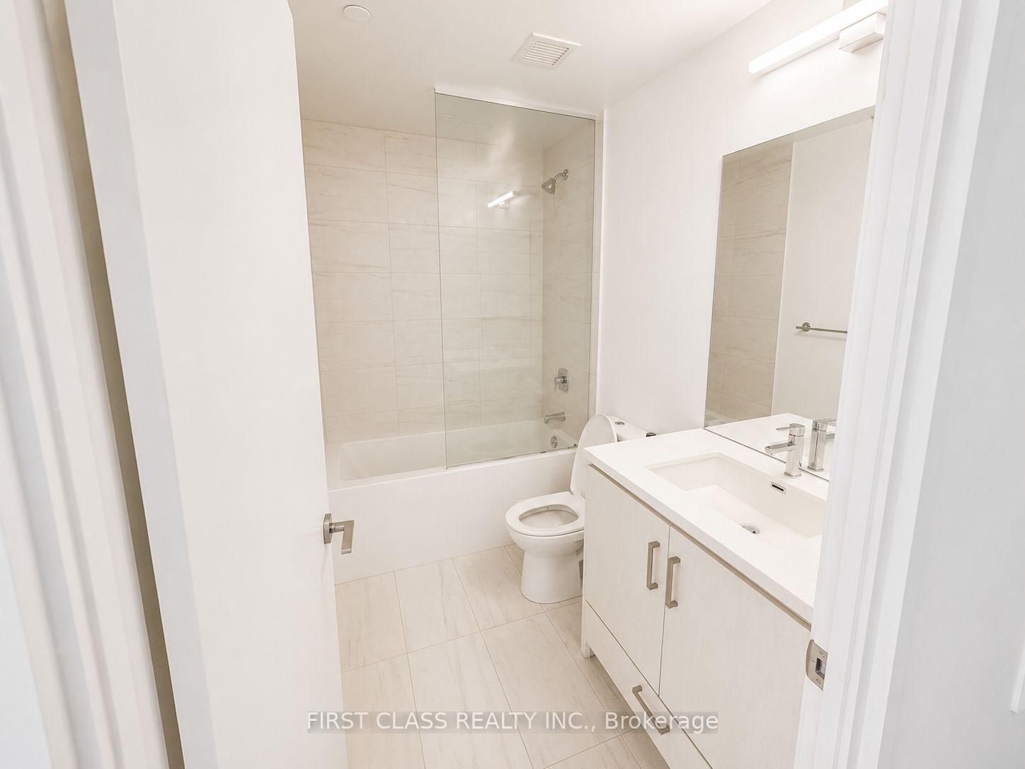 Photo 6 of Unit 1017, 60 Honeycrisp Crescent, Vaughan, Vaughan Corporate Centre — HOMEH