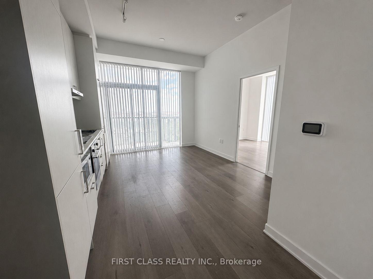 Photo 8 of Unit 1017, 60 Honeycrisp Crescent, Vaughan, Vaughan Corporate Centre — HOMEH