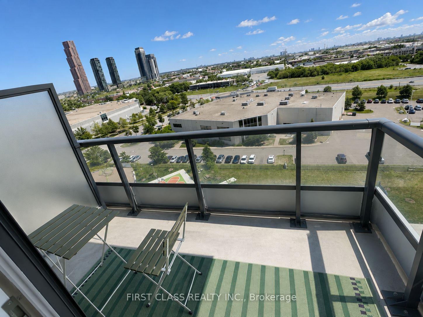 Photo 9 of Unit 1017, 60 Honeycrisp Crescent, Vaughan, Vaughan Corporate Centre — HOMEH