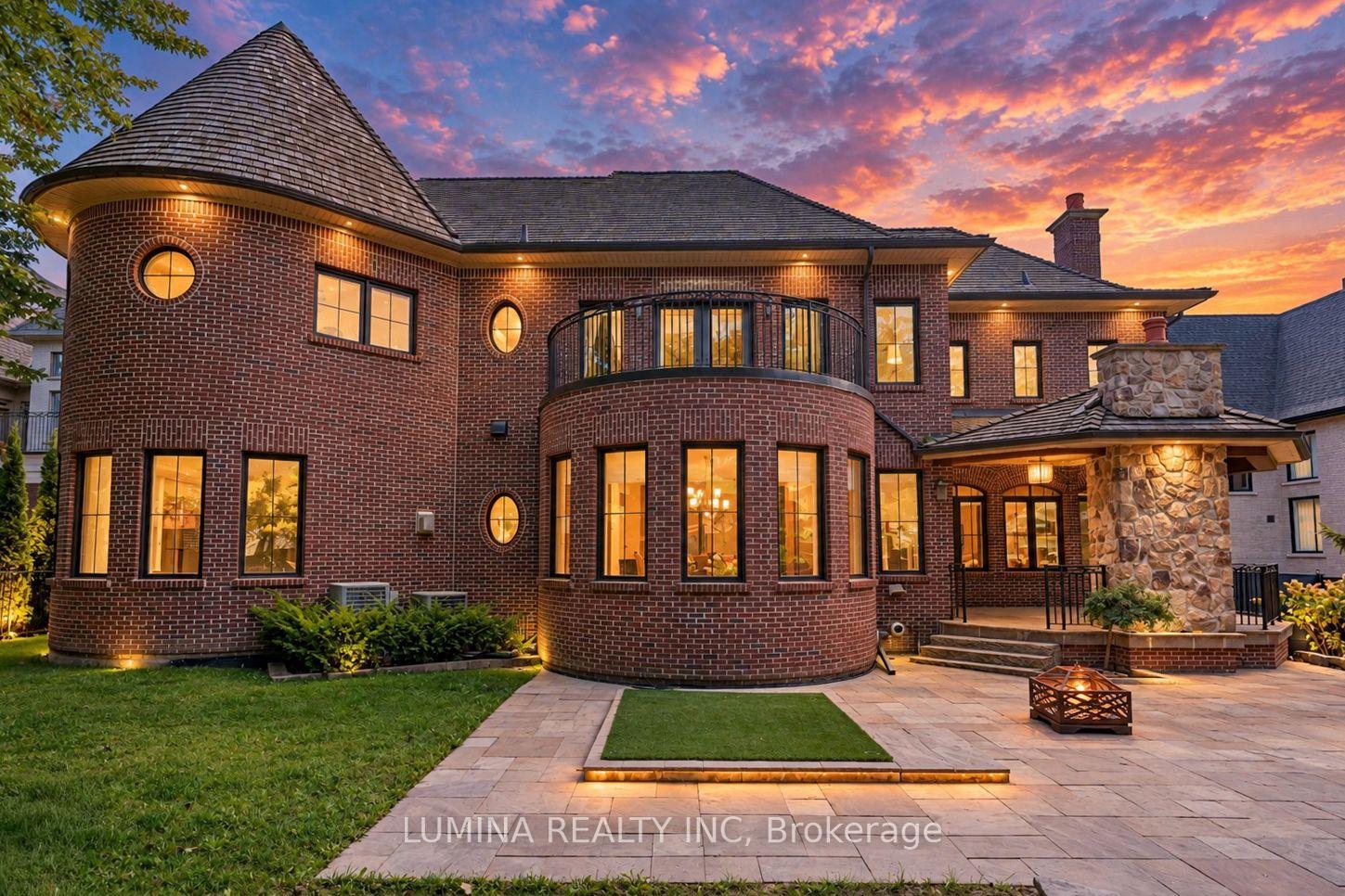 Photo 2 of 30 Davina Circle N, Aurora, Aurora Estates — HOMEH