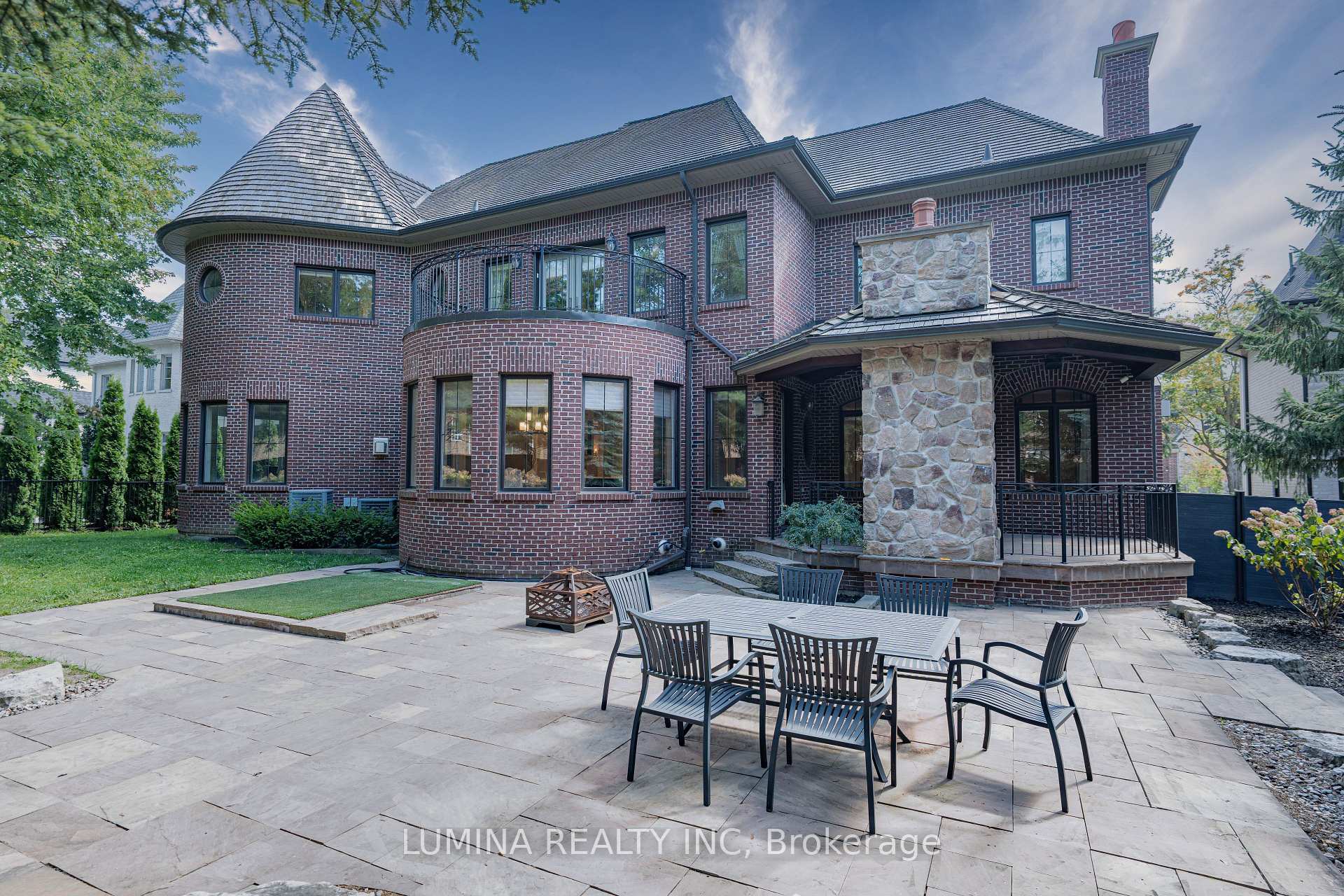Photo 8 of 30 Davina Circle N, Aurora, Aurora Estates — HOMEH