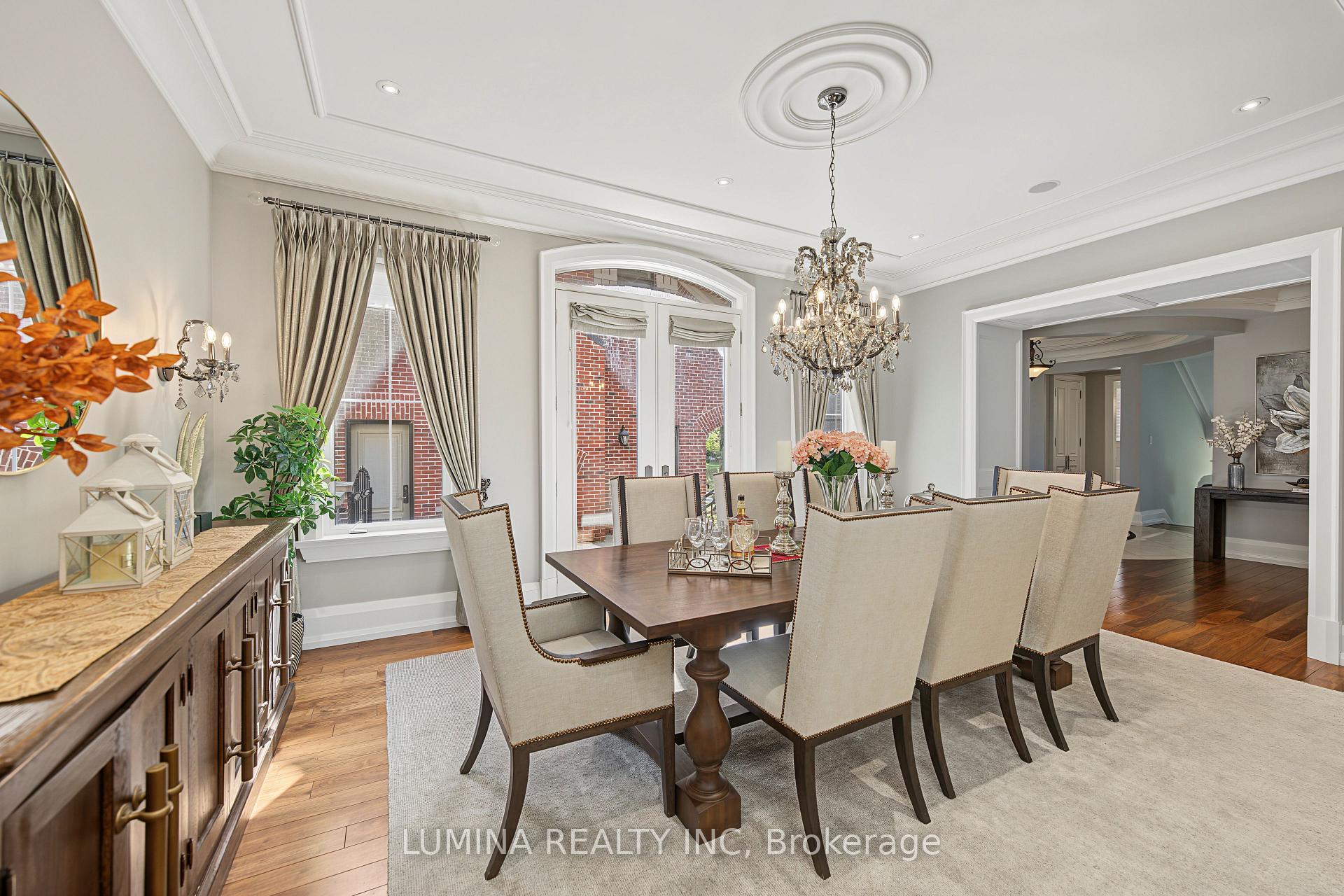 Photo 14 of 30 Davina Circle N, Aurora, Aurora Estates — HOMEH