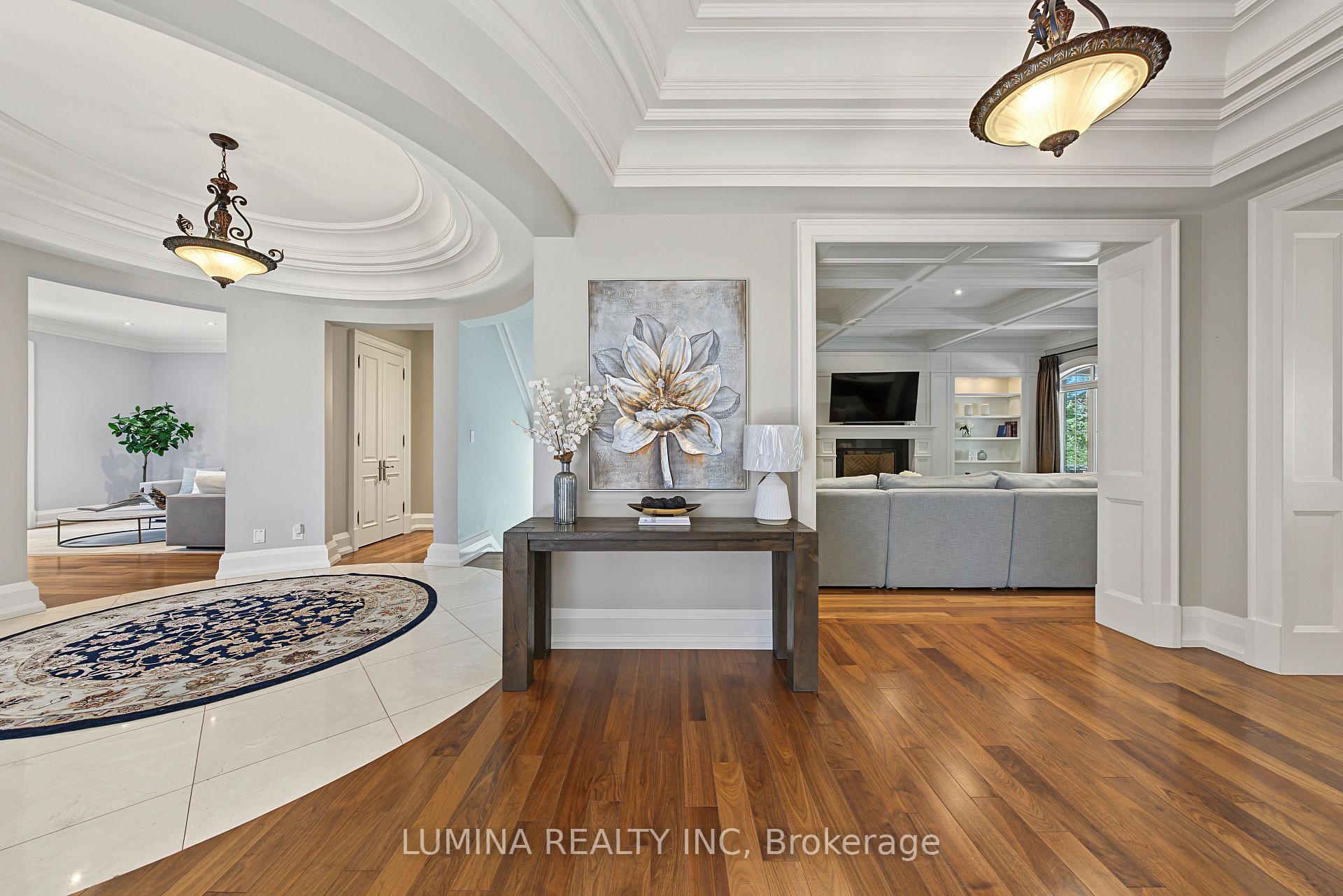 Photo 17 of 30 Davina Circle N, Aurora, Aurora Estates — HOMEH