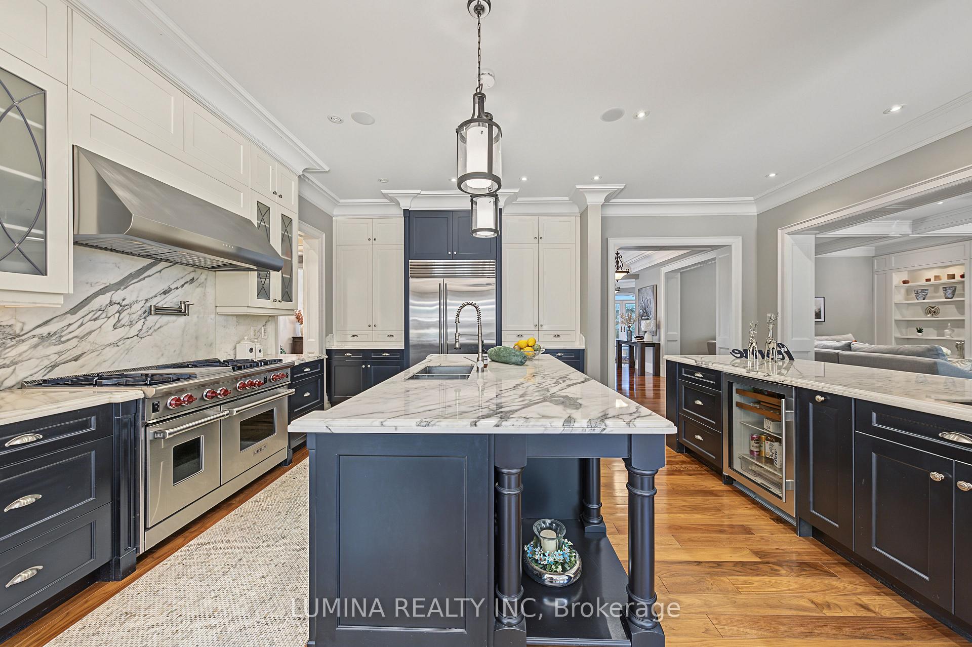 Photo 22 of 30 Davina Circle N, Aurora, Aurora Estates — HOMEH