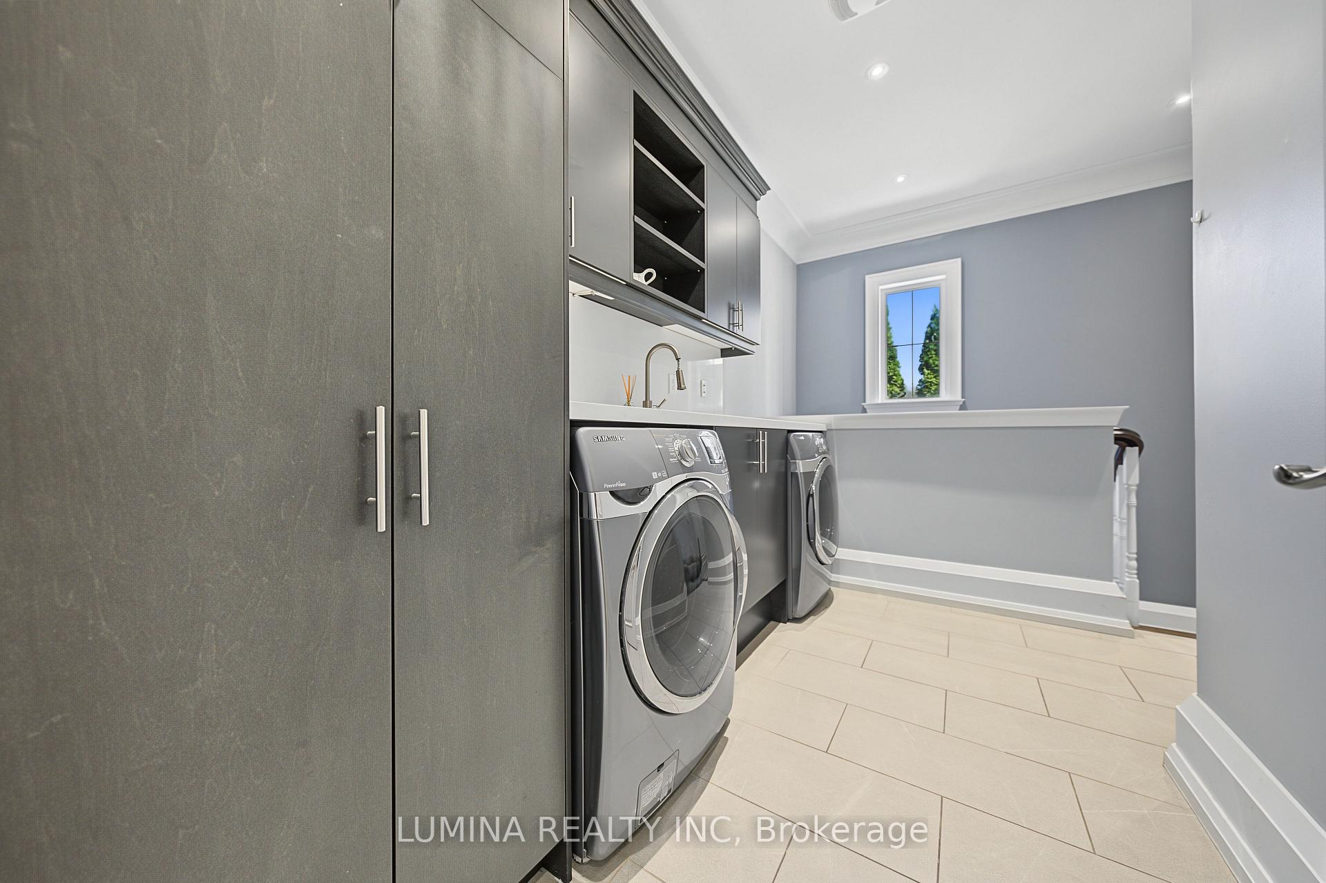 Photo 25 of 30 Davina Circle N, Aurora, Aurora Estates — HOMEH