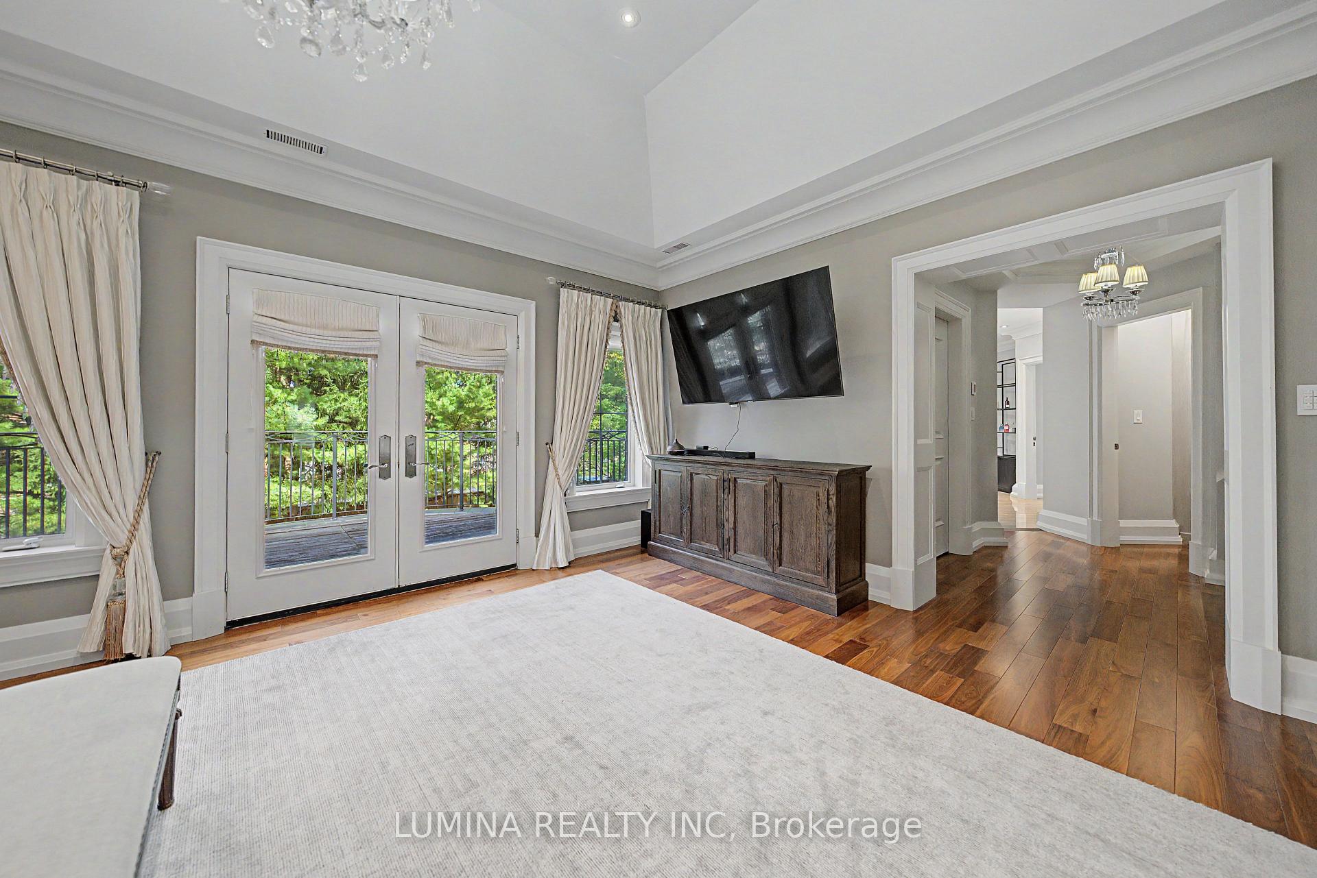 Photo 31 of 30 Davina Circle N, Aurora, Aurora Estates — HOMEH