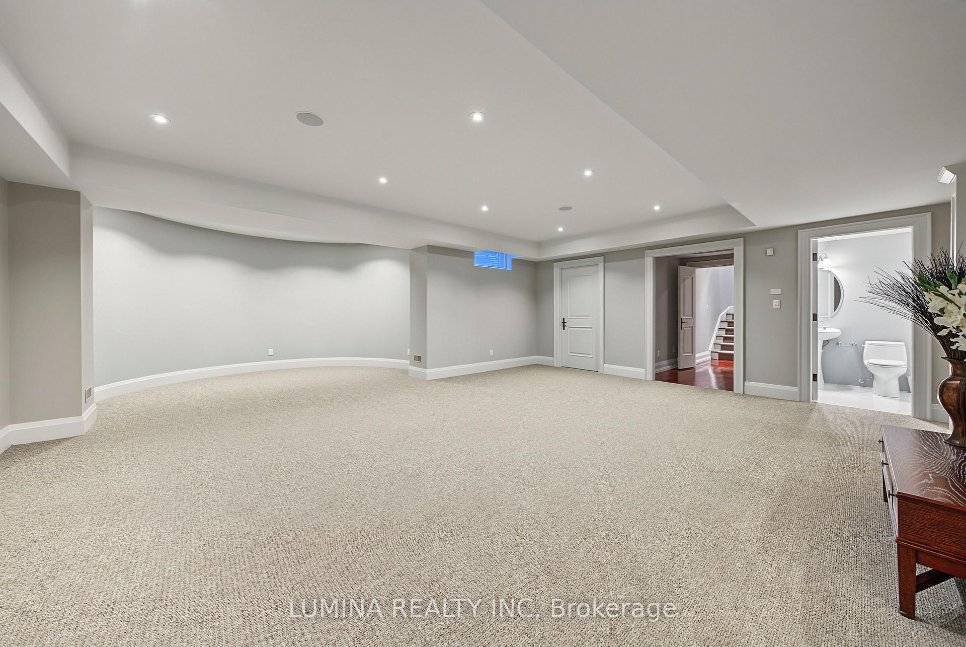 Photo 49 of 30 Davina Circle N, Aurora, Aurora Estates — HOMEH
