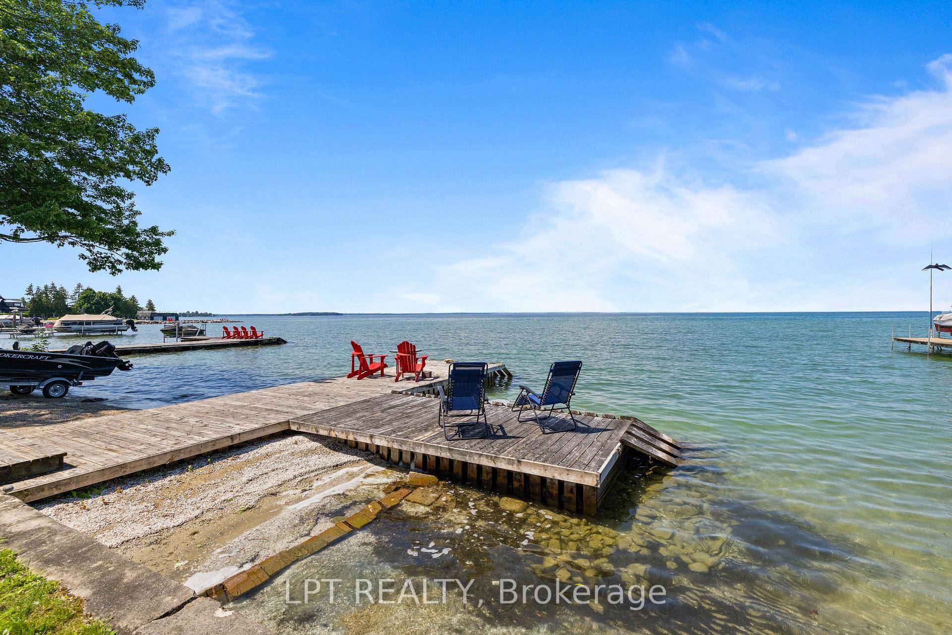 Photo of 173 Lake Drive E