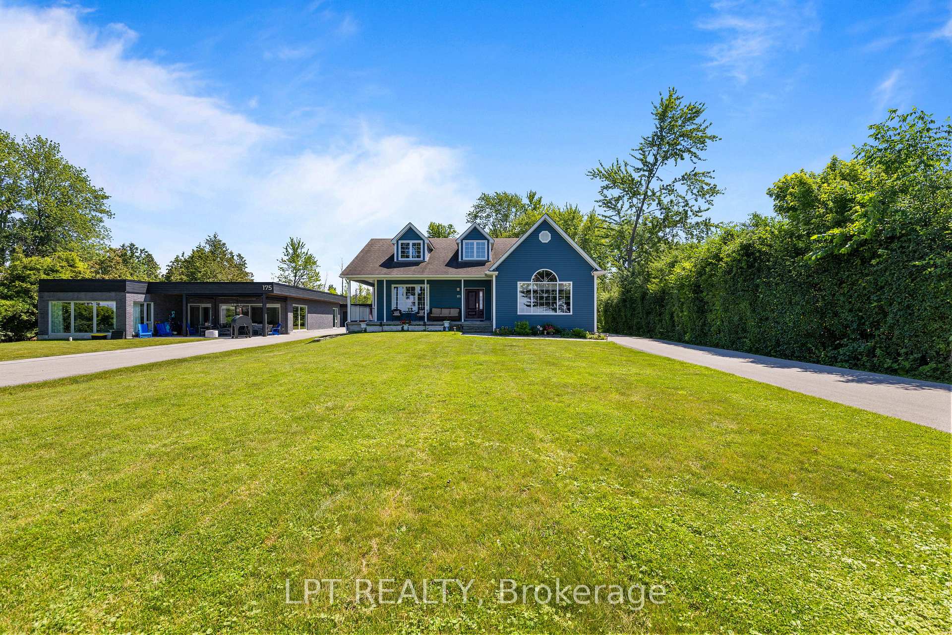 Photo 5 of 173 Lake Drive E, Georgina, Historic Lakeshore Communities — HOMEH