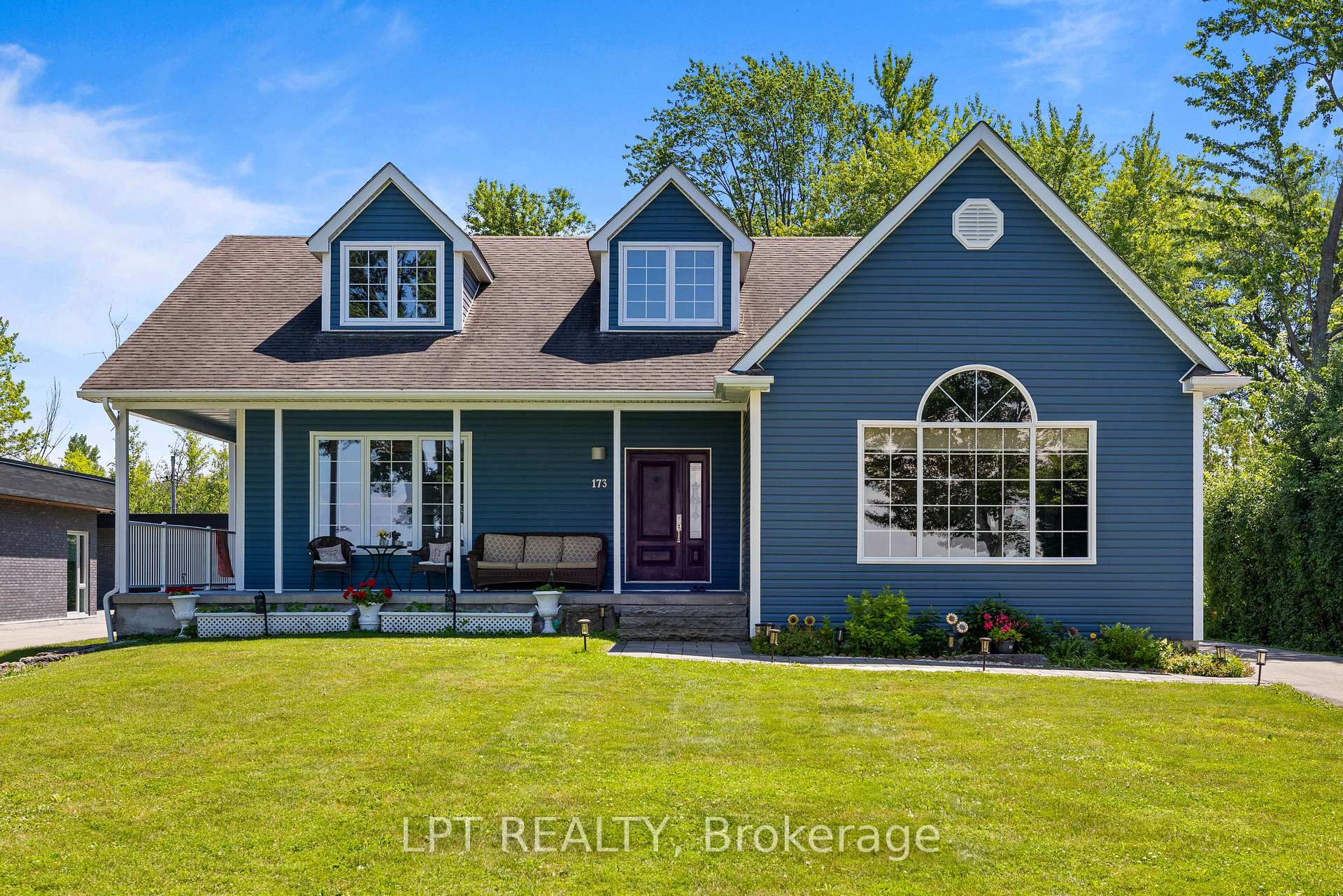 Photo 7 of 173 Lake Drive E, Georgina, Historic Lakeshore Communities — HOMEH