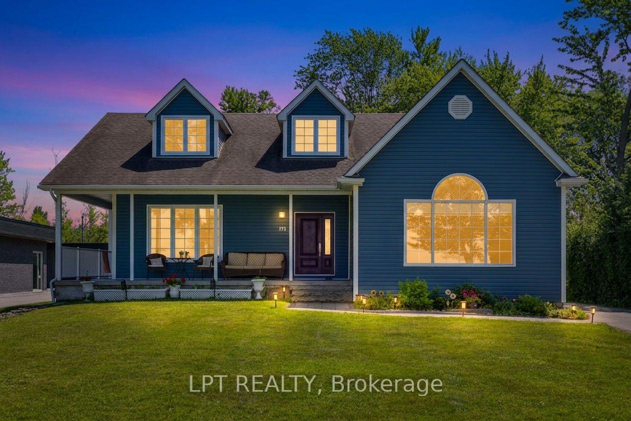 Photo 8 of 173 Lake Drive E, Georgina, Historic Lakeshore Communities — HOMEH