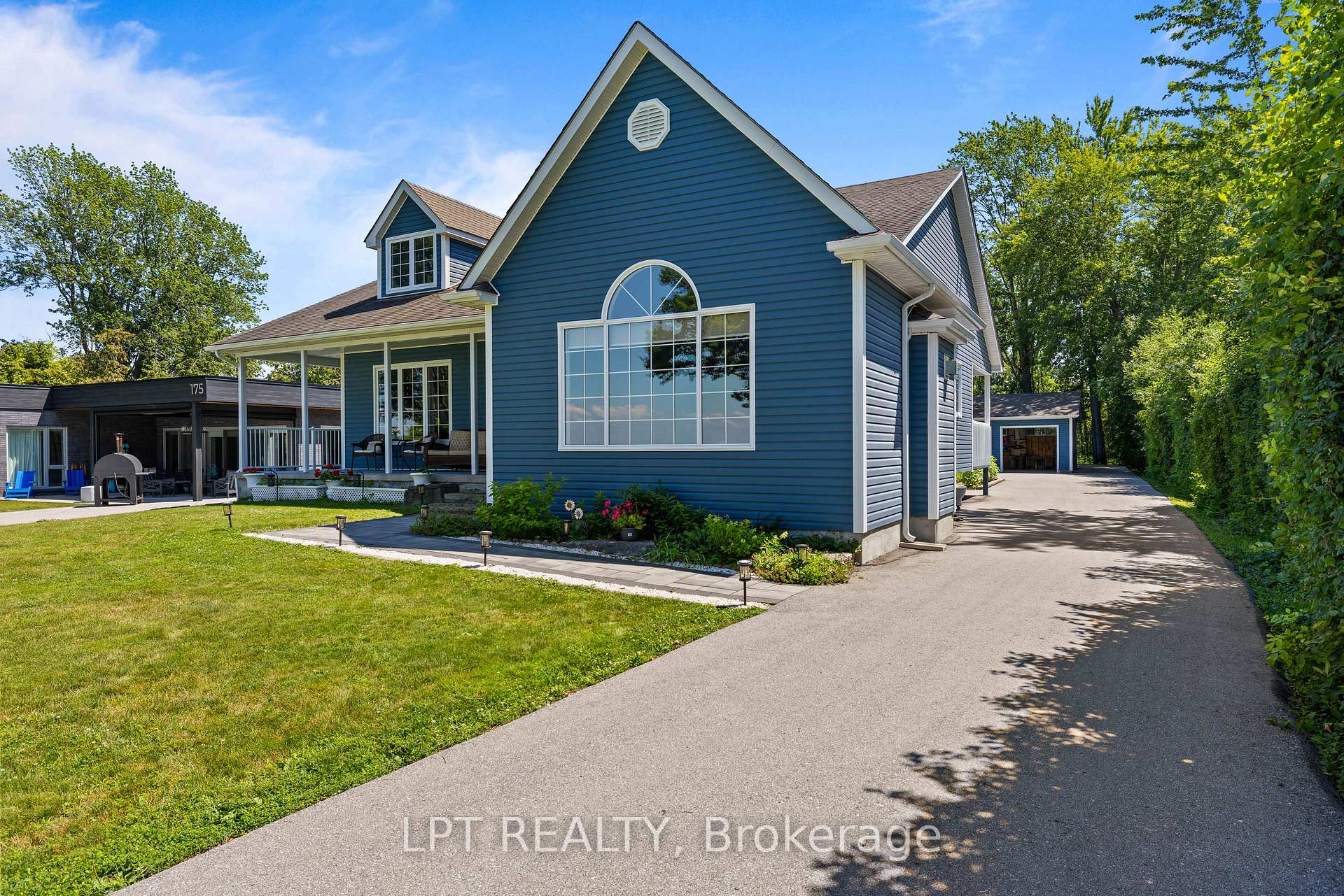 Photo 9 of 173 Lake Drive E, Georgina, Historic Lakeshore Communities — HOMEH