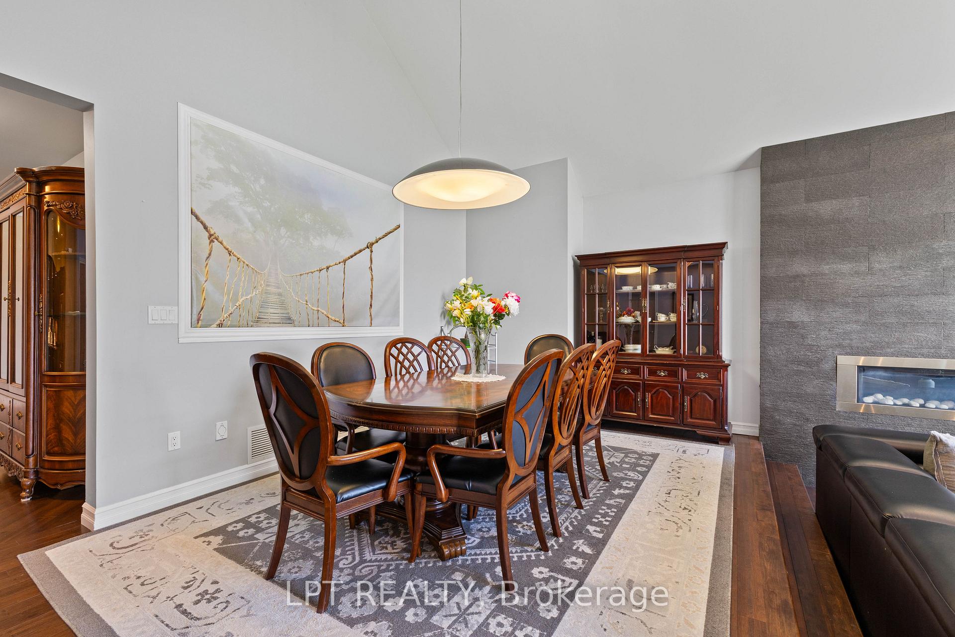 Photo 19 of 173 Lake Drive E, Georgina, Historic Lakeshore Communities — HOMEH